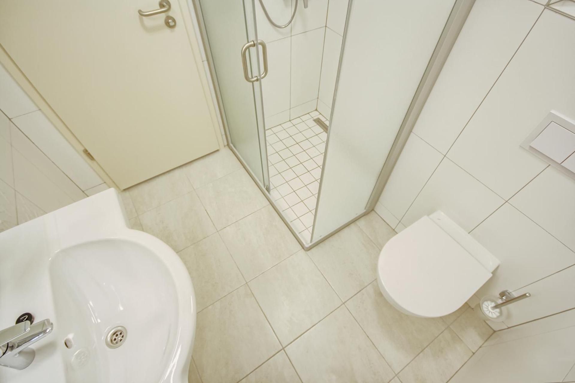 Single Room with Treatments and Pool Access
