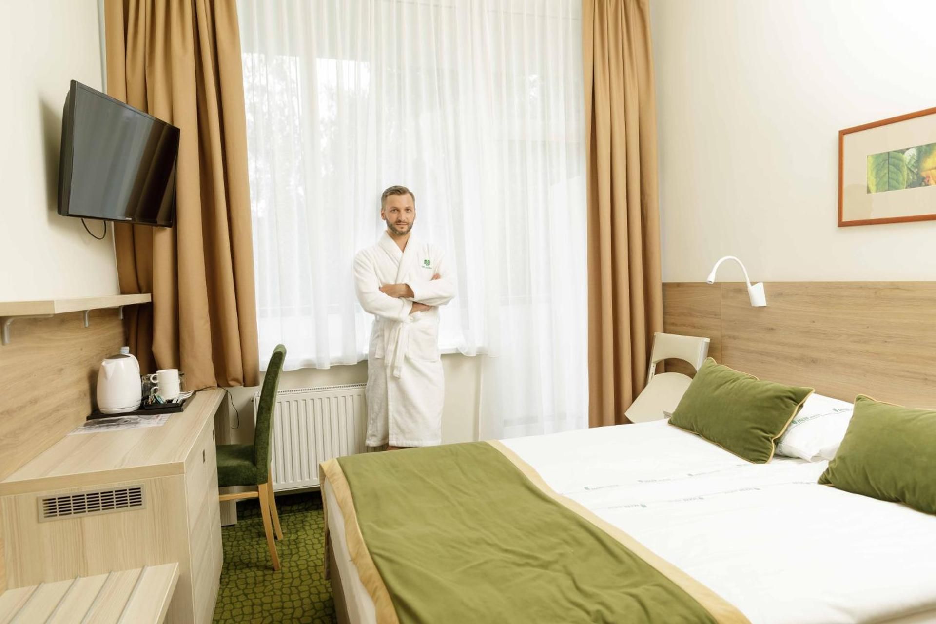 Double or Twin Room with Medical Spa Treatment Program - Mini