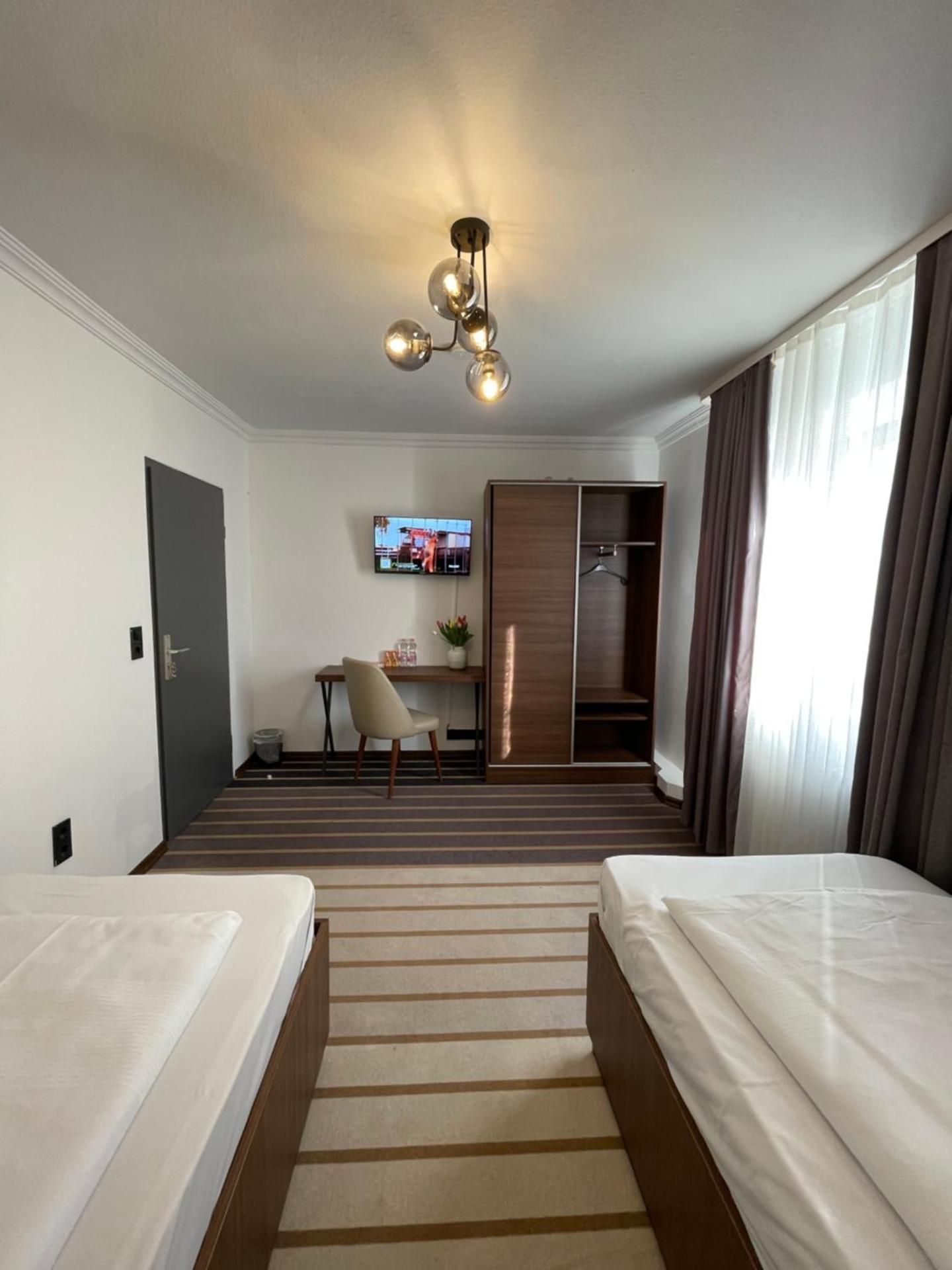 Twin Room with Private External Bathroom