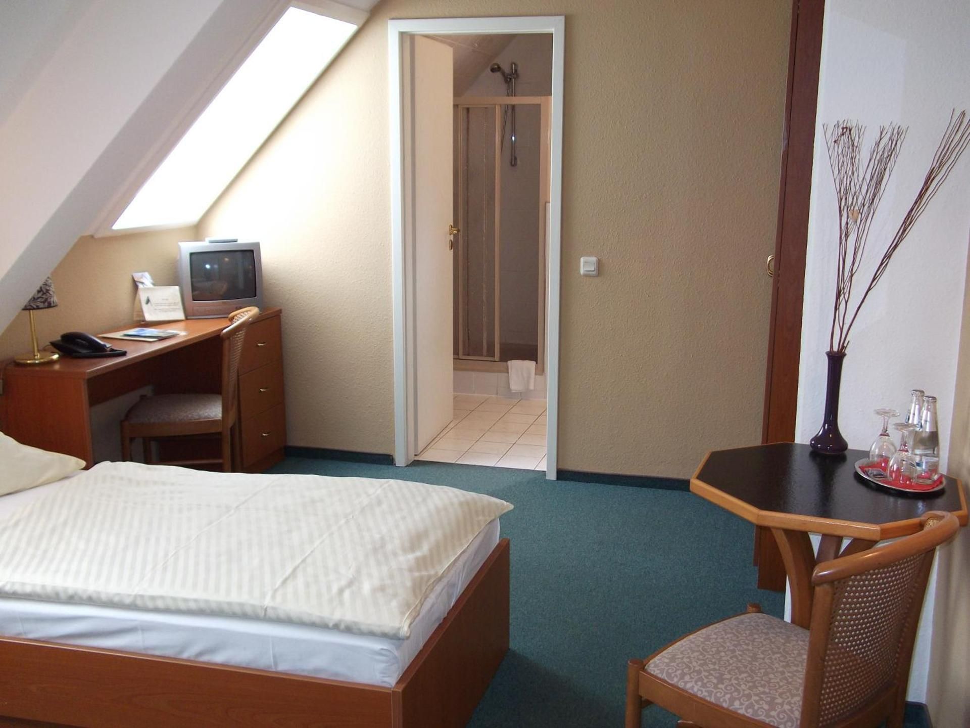Standard Single Room