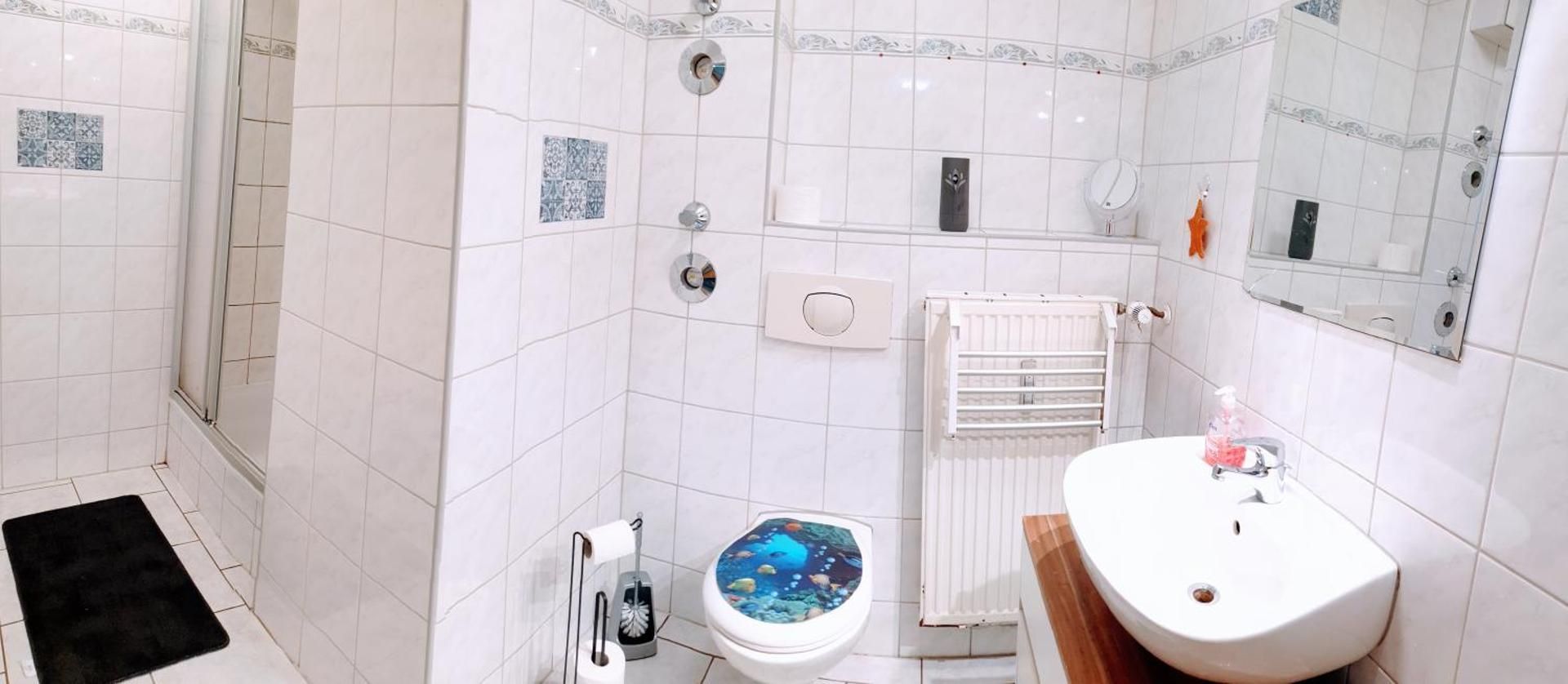 Twin Room with Shared Bathroom