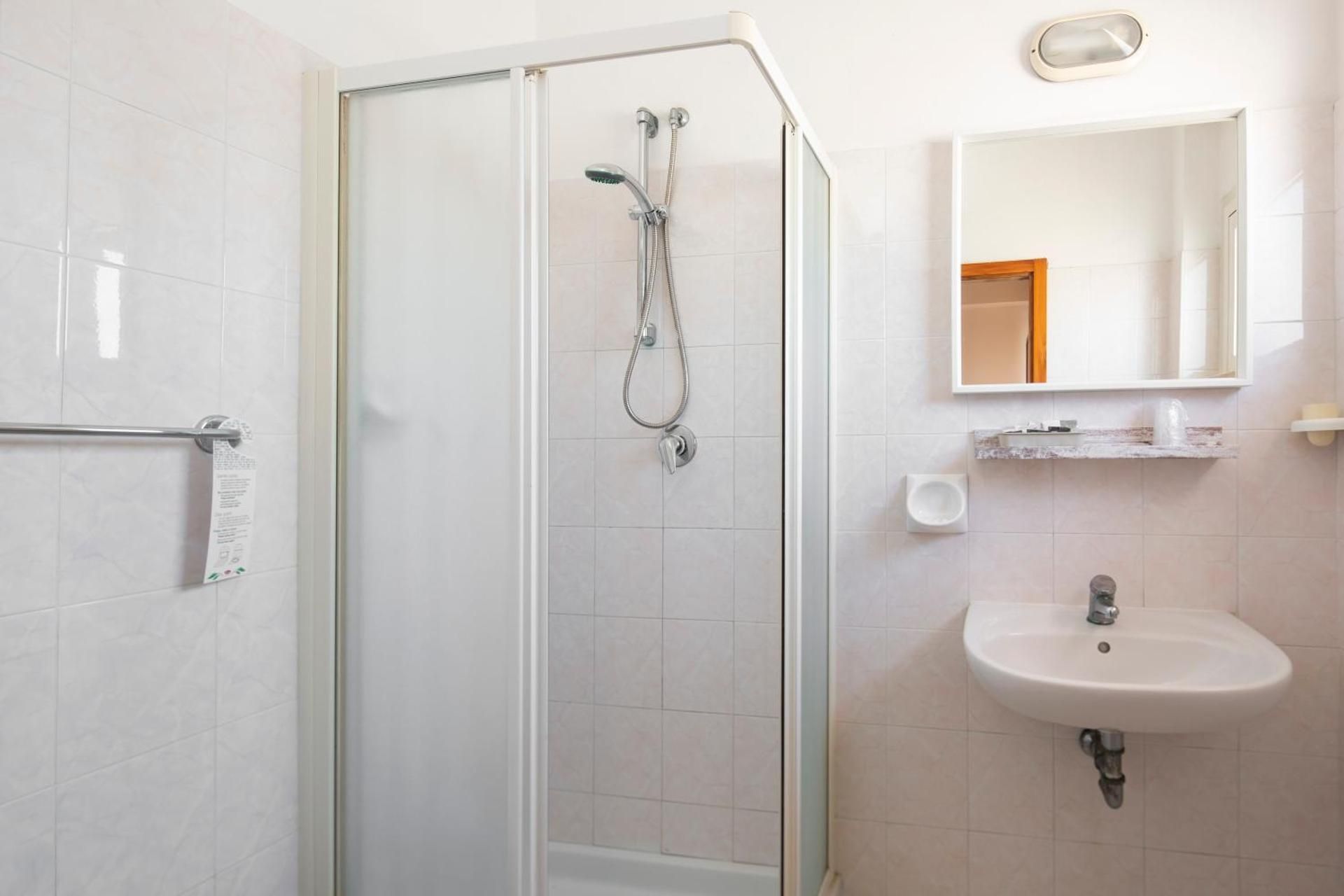 Economy Quadruple Room