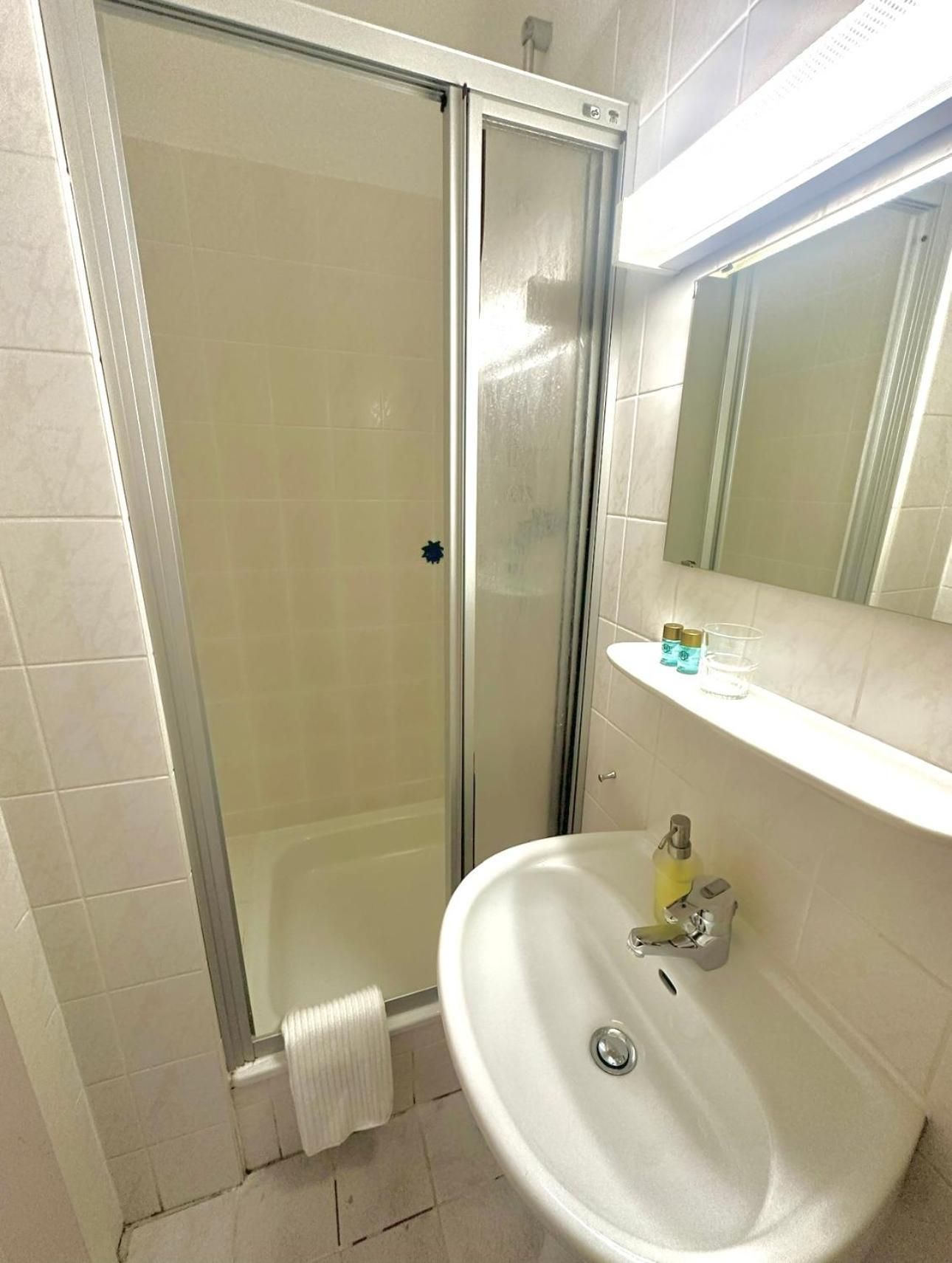 Single Room With Private Bathroom