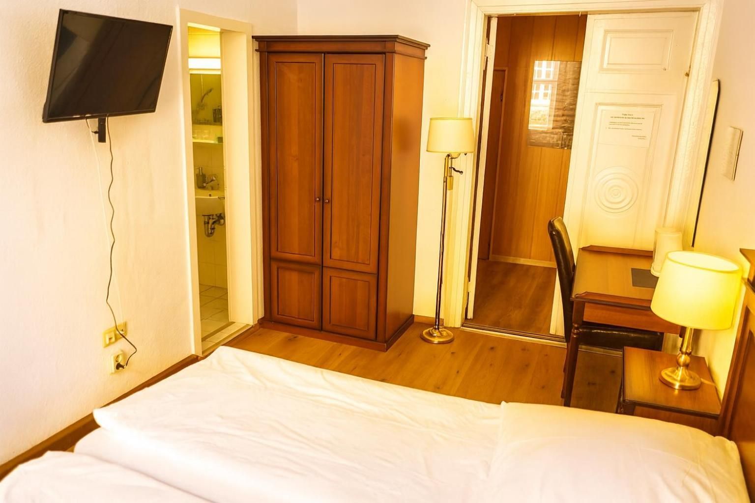 Double or Twin Room with Private Bathroom