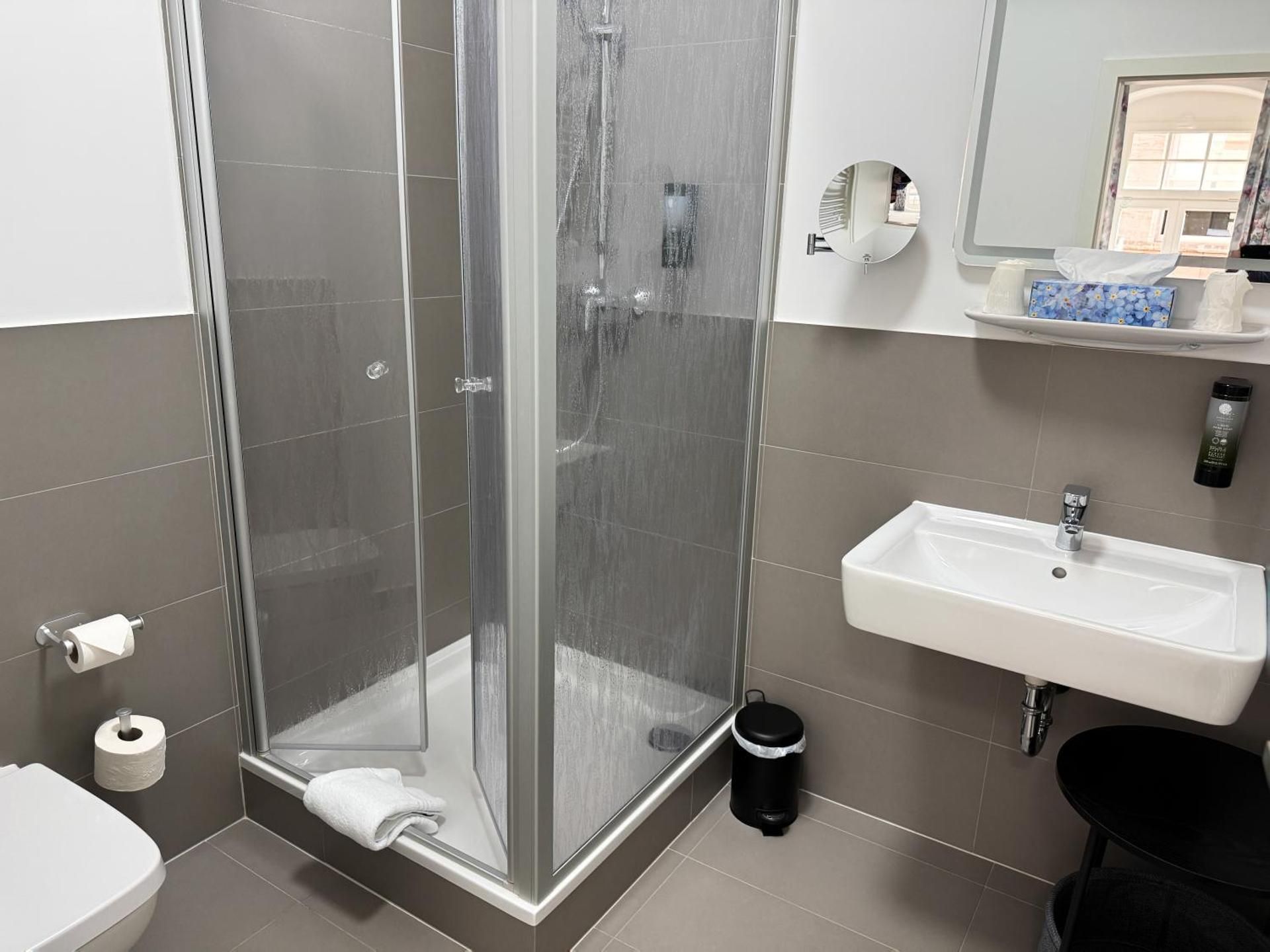 Standard Single Room