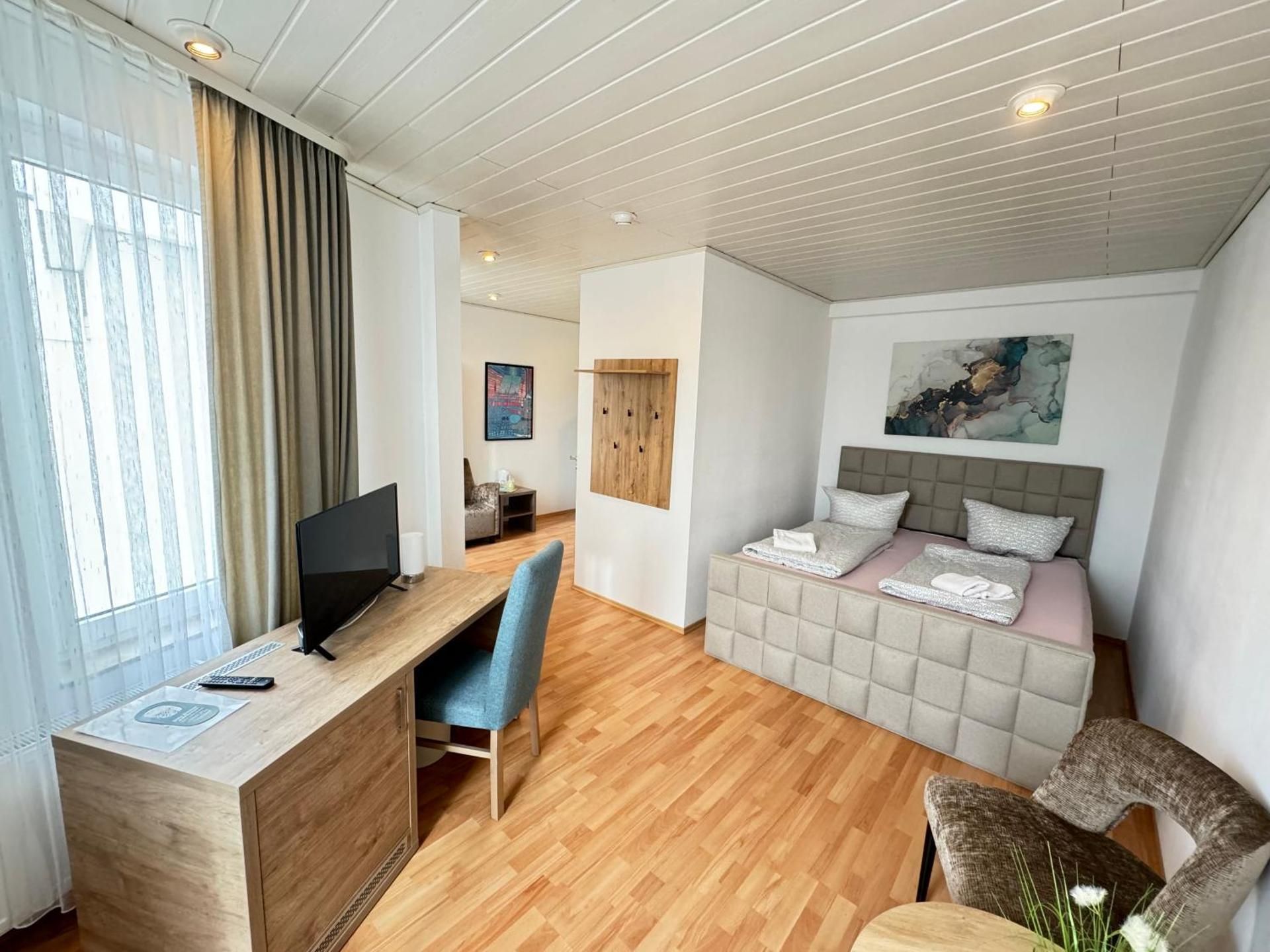 Queen Room