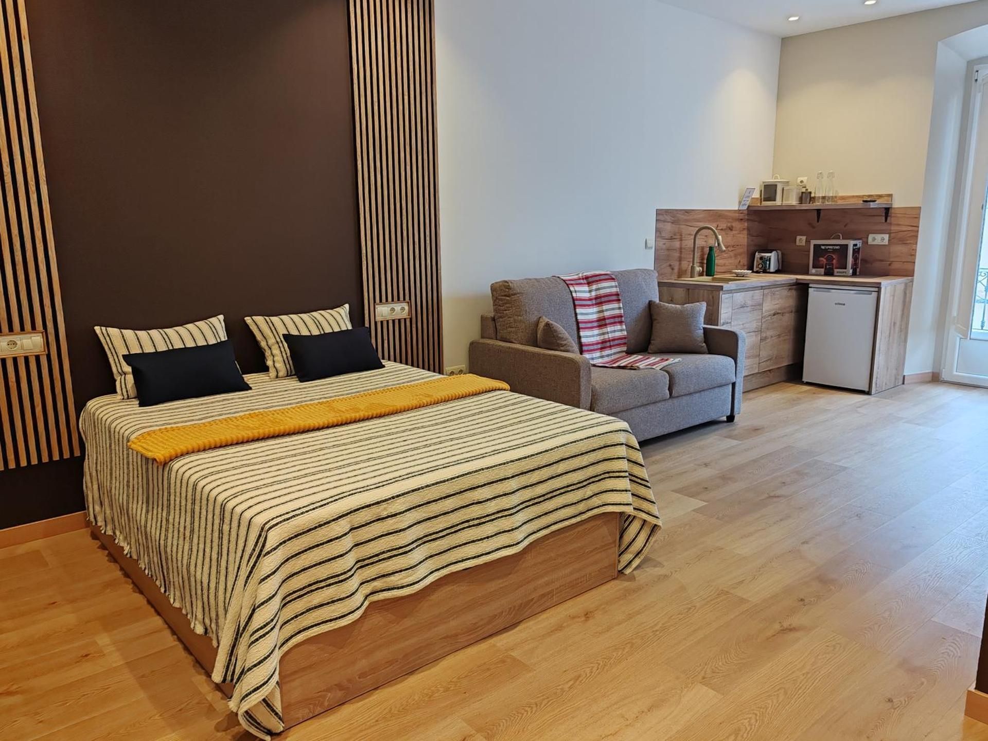 Studio Apartment