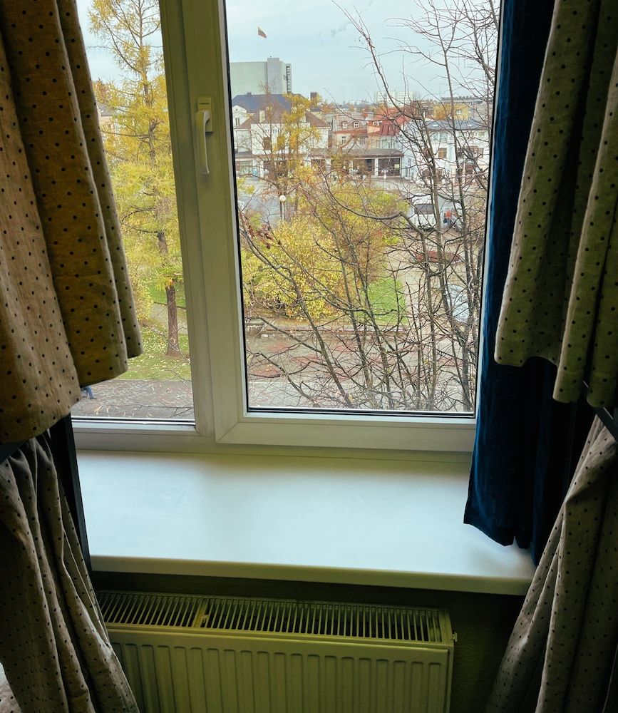 Artihost Comfort Room 8