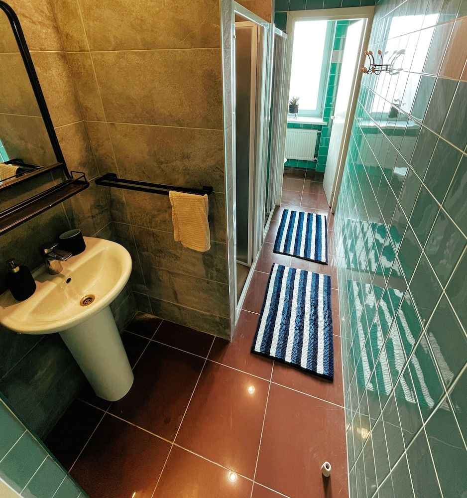 Artihost Comfort Room 5