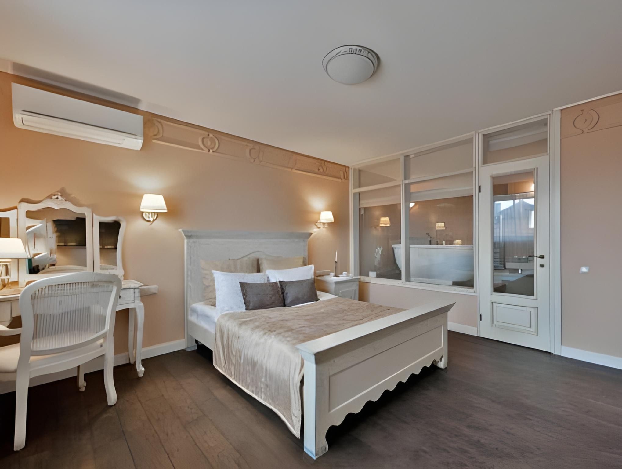 Viva Trakai Deluxe Double Room 2