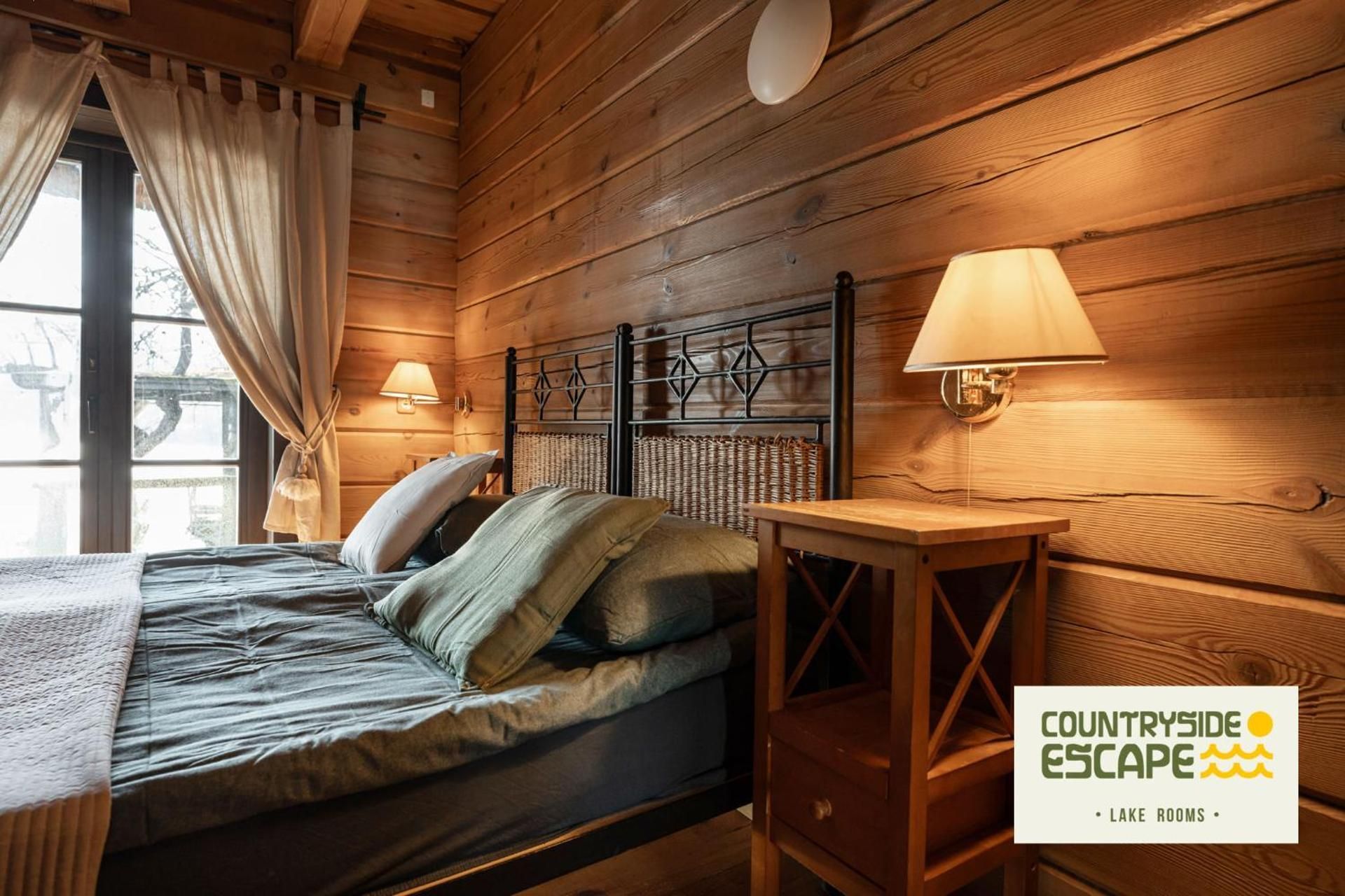 Double or Twin Room with Lake View