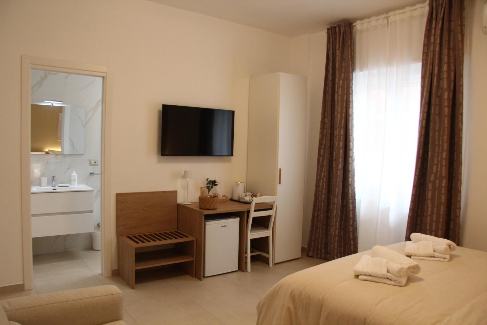 Triple Room with Private Bathroom