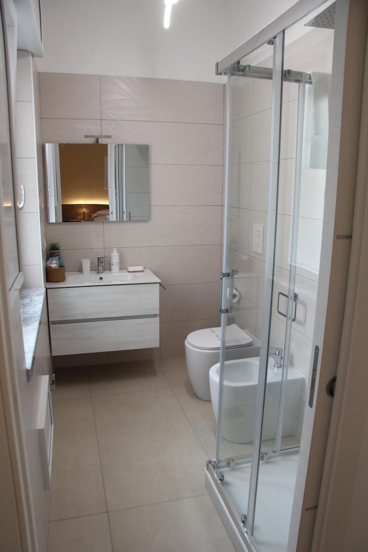 Quadruple Room with Private Bathroom