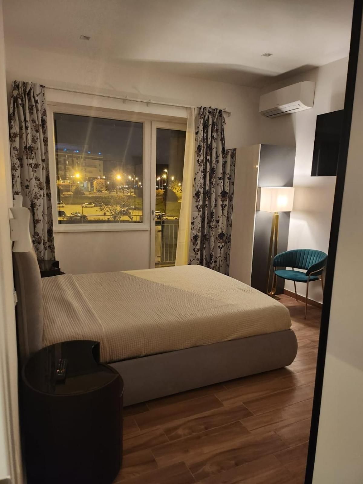 Deluxe Triple Room with Sea View