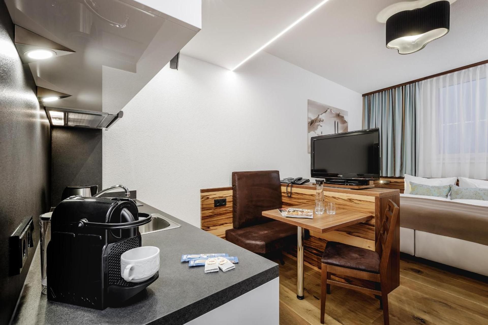 Basement Apartment (no view)