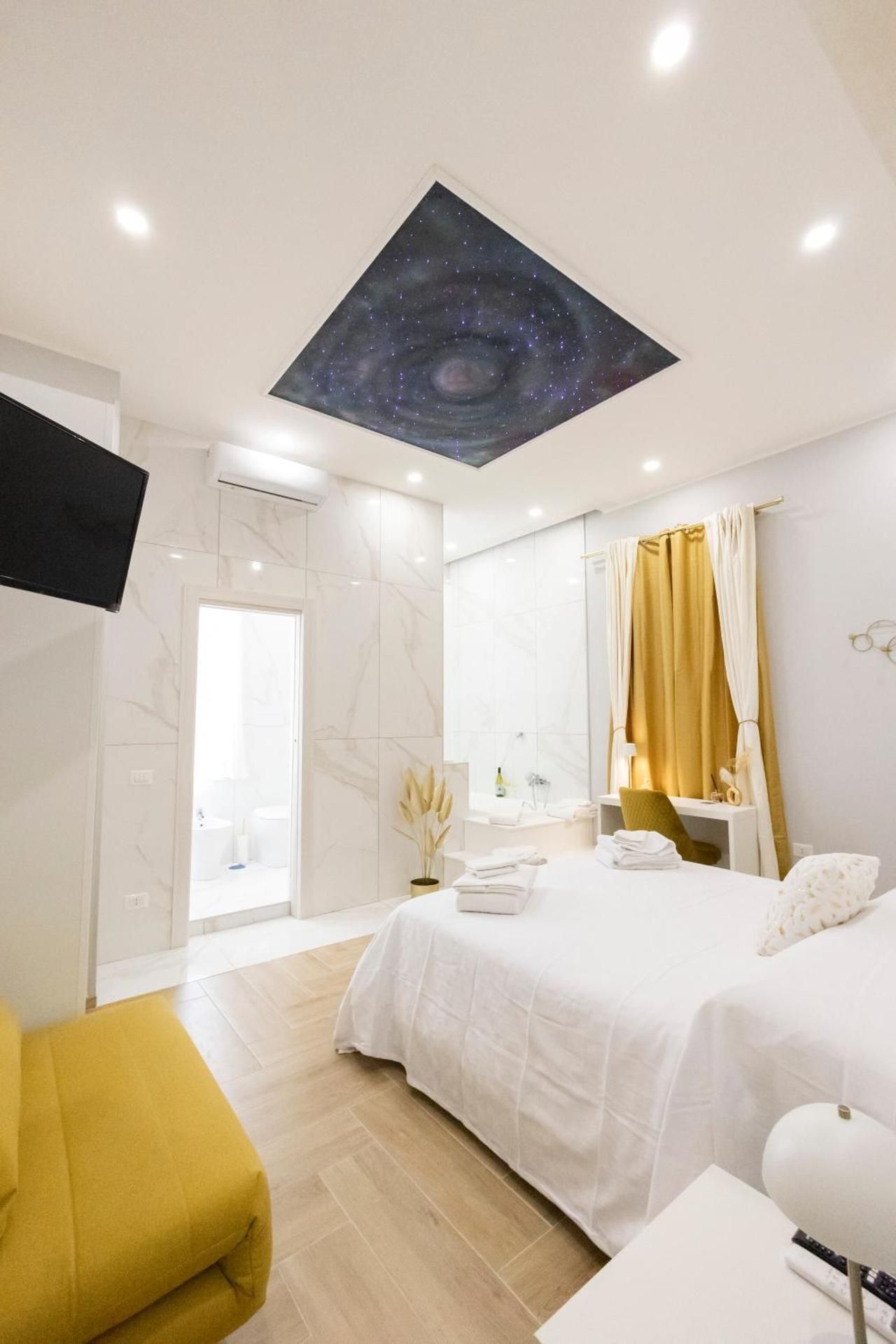 King Room with Spa Bath