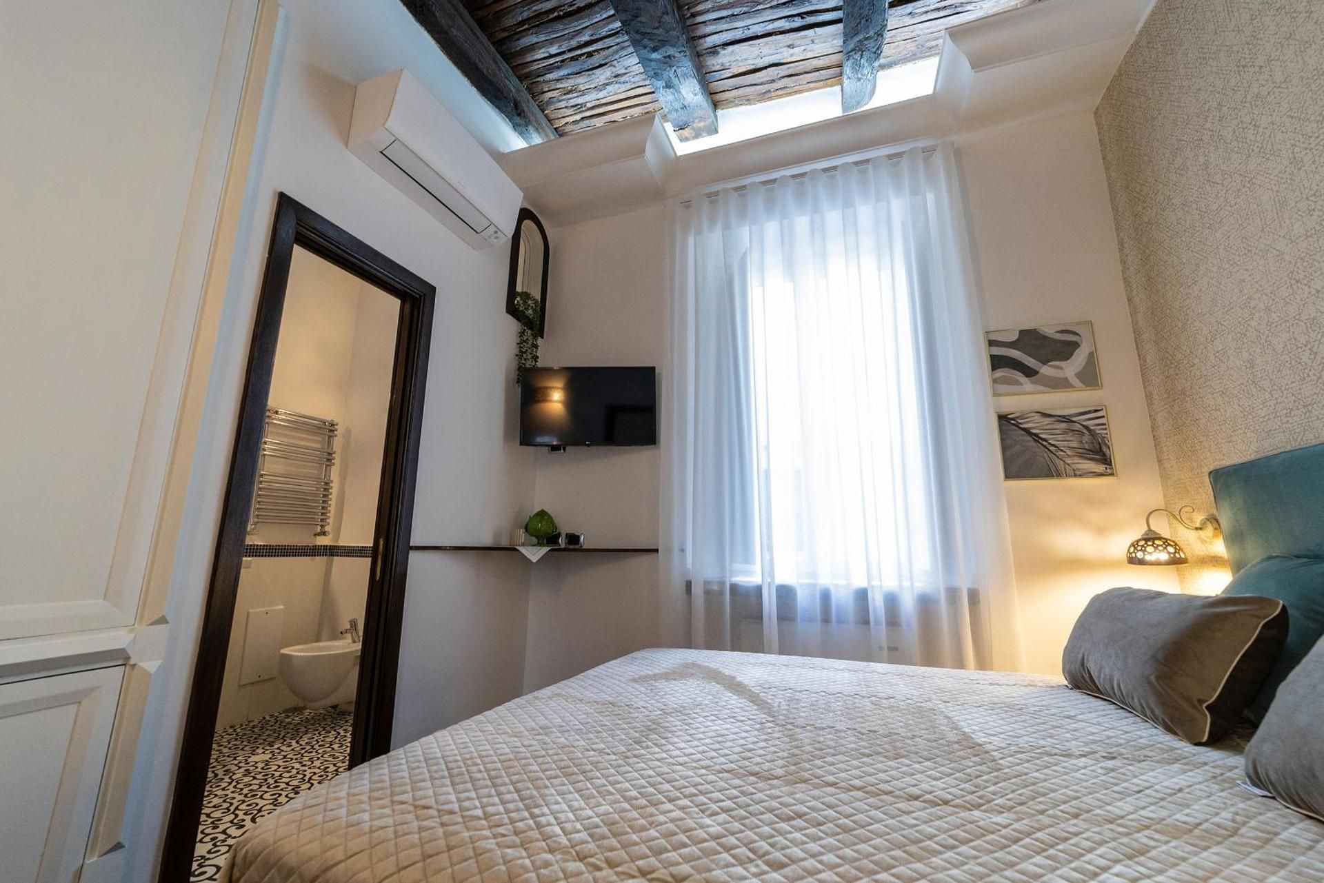 Double Room with Private Bathroom