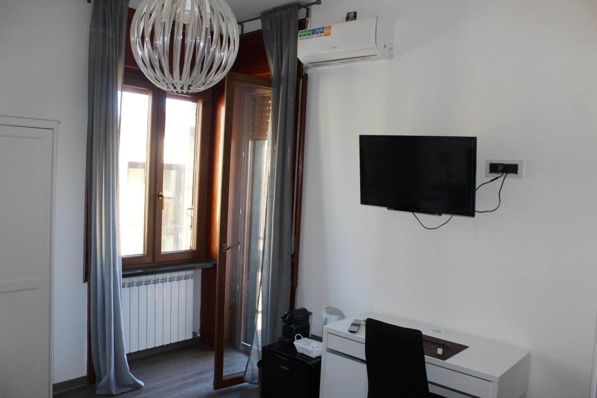 Double Room with Private External Bathroom