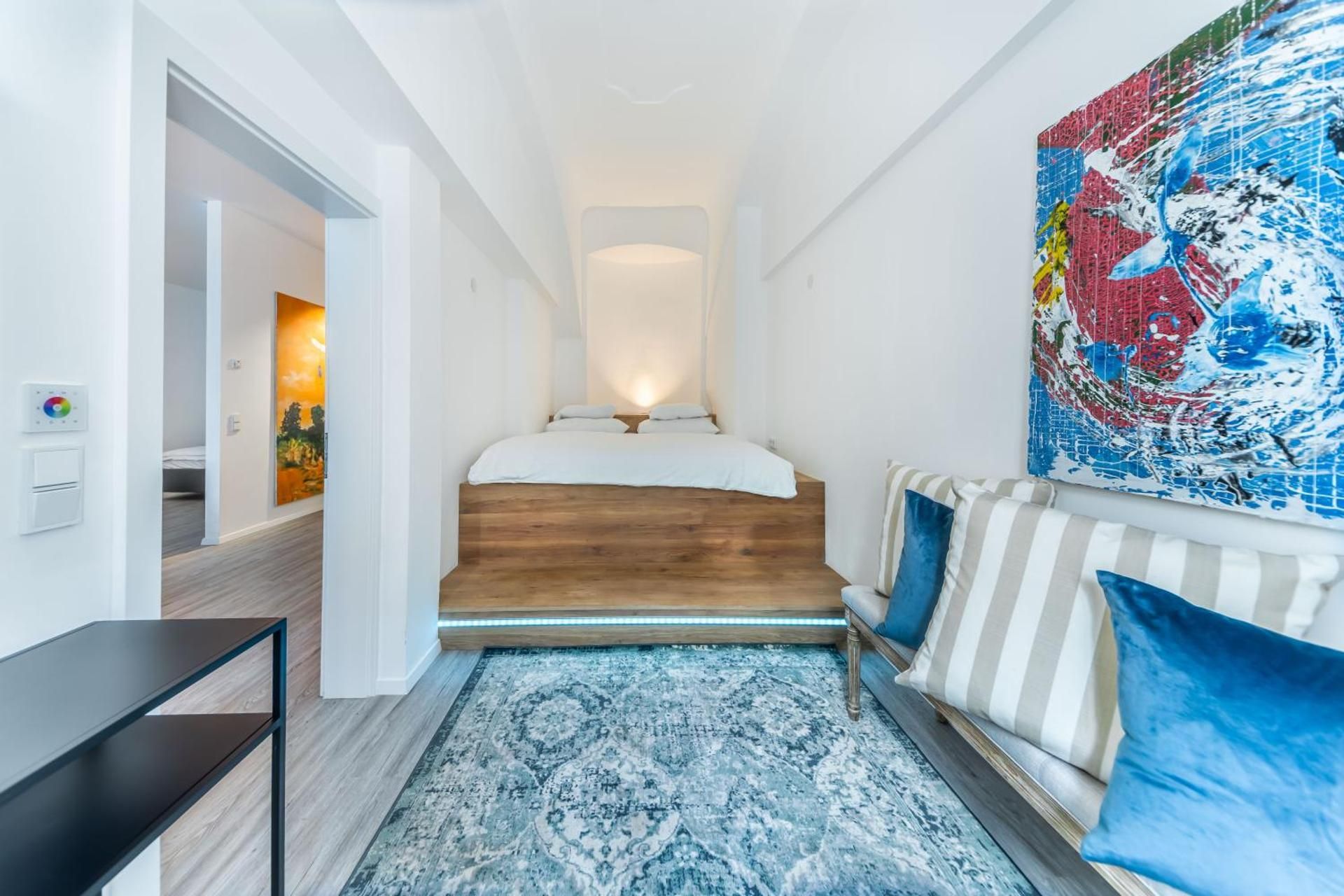 Deluxe Apartment