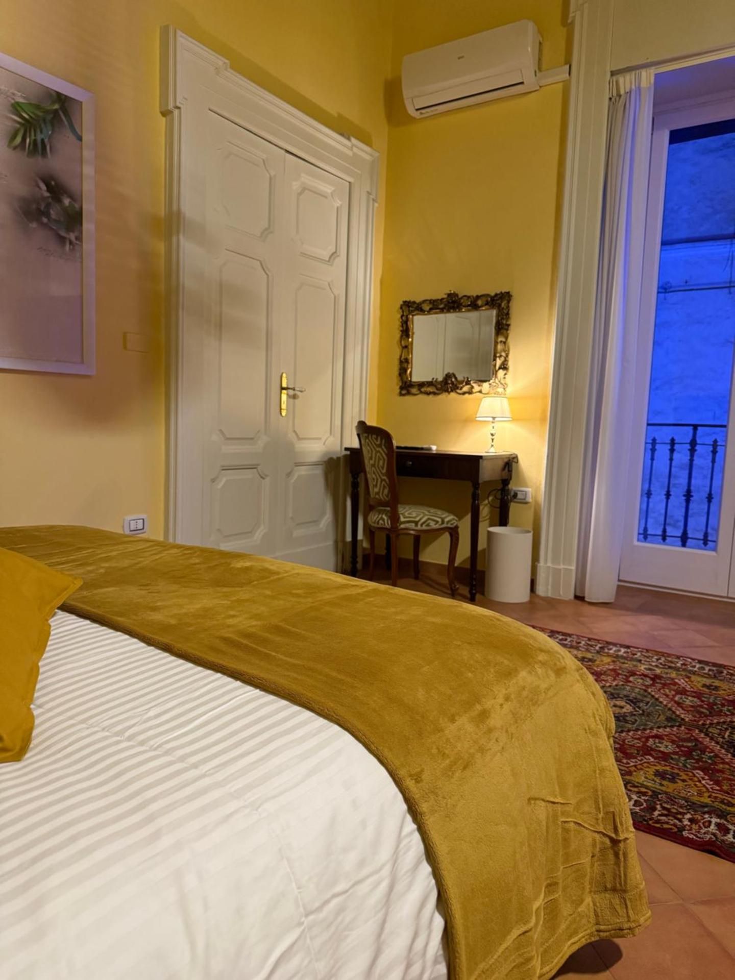 Double or Twin Room with Private External Bathroom