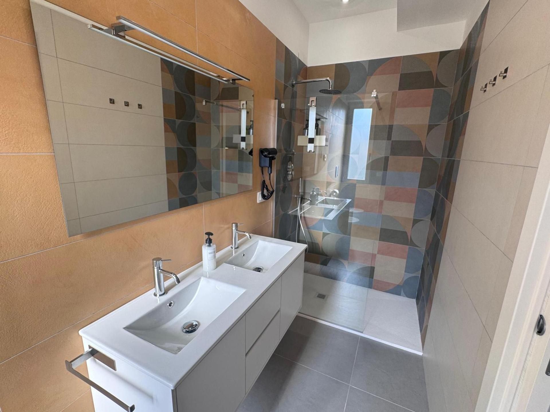 Meraviglia B&B Quadruple Room with Sea View 2