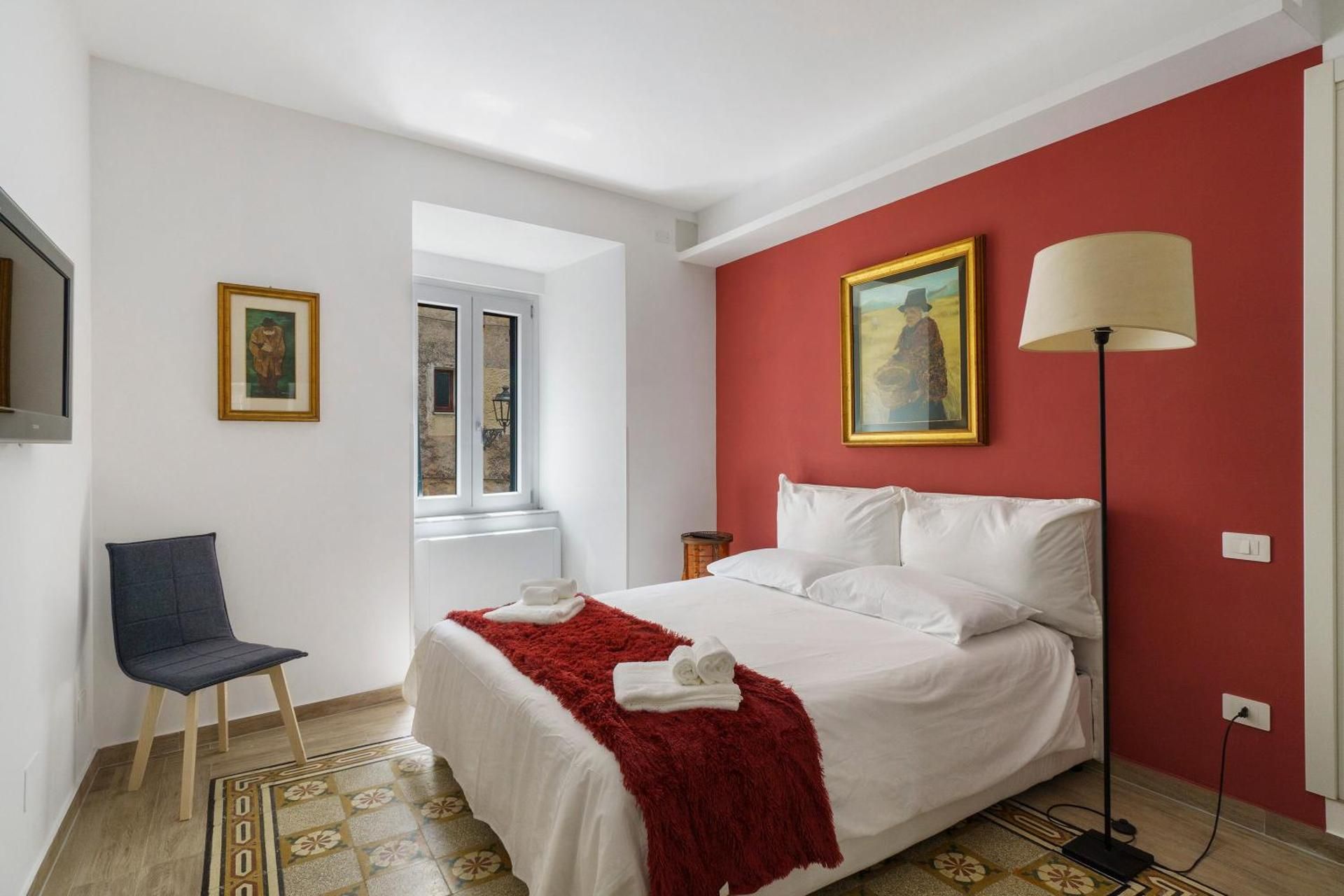 Superior One-Bedroom Apartment
