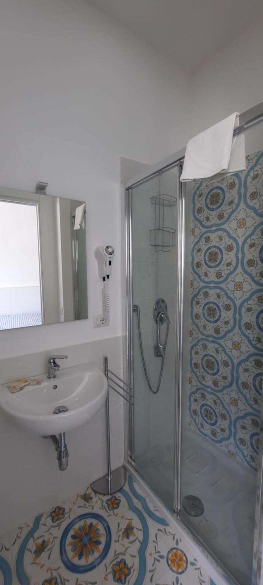 B & Beach Deluxe Double Room with Side Sea View 2