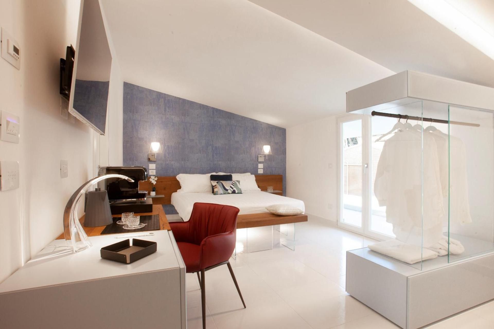 Quadruple Suite with Balcony and Sea Side View