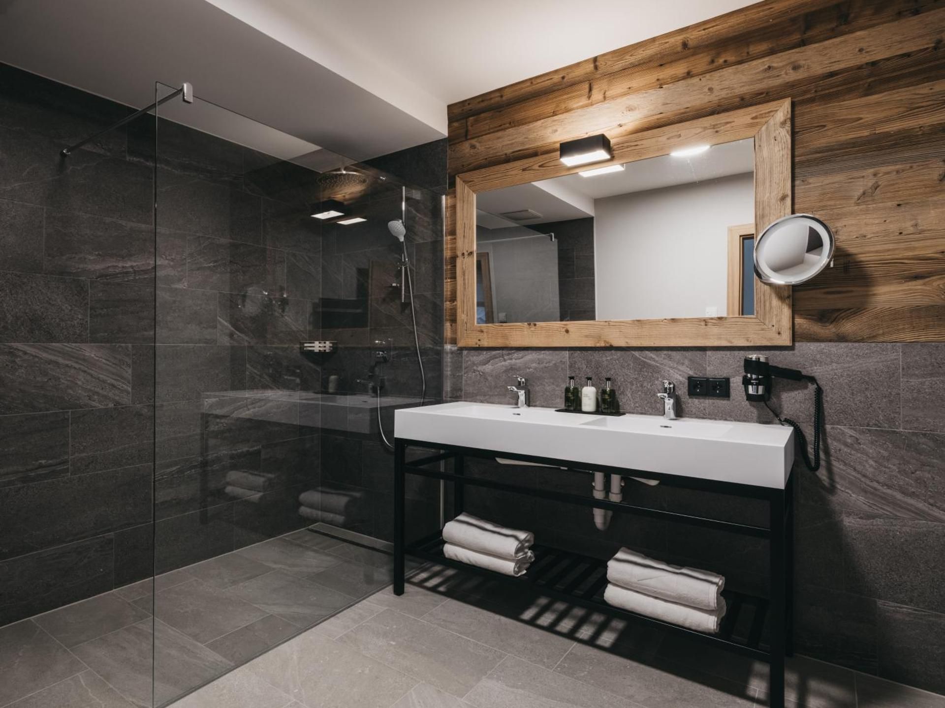 Two Bedroom Apartment Deluxe