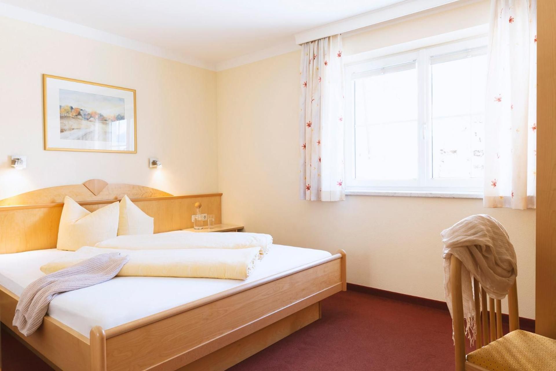 Comfort Two-Bedroom Apartment with Balcony