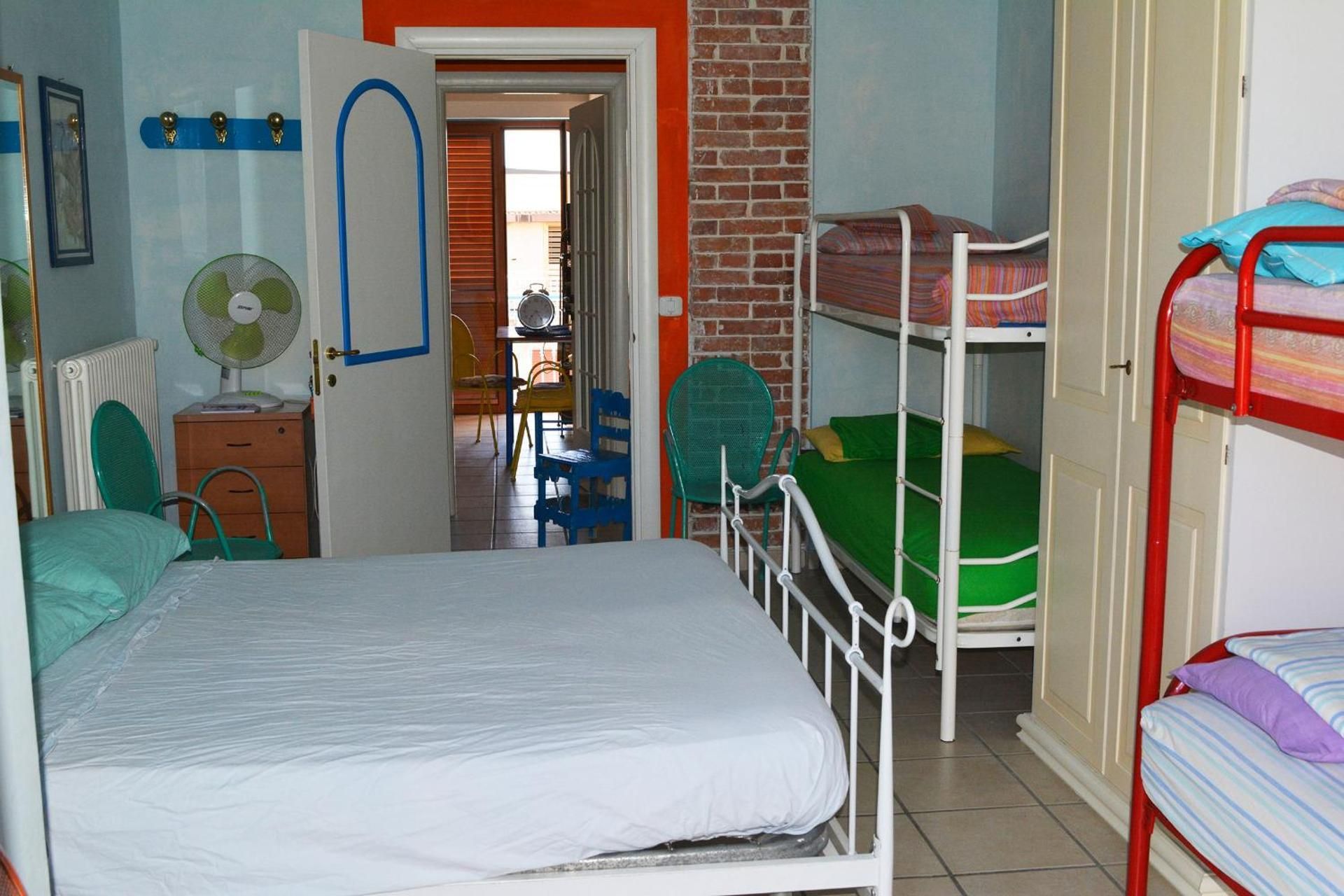 One-Bedroom Apartment (5 Adults)