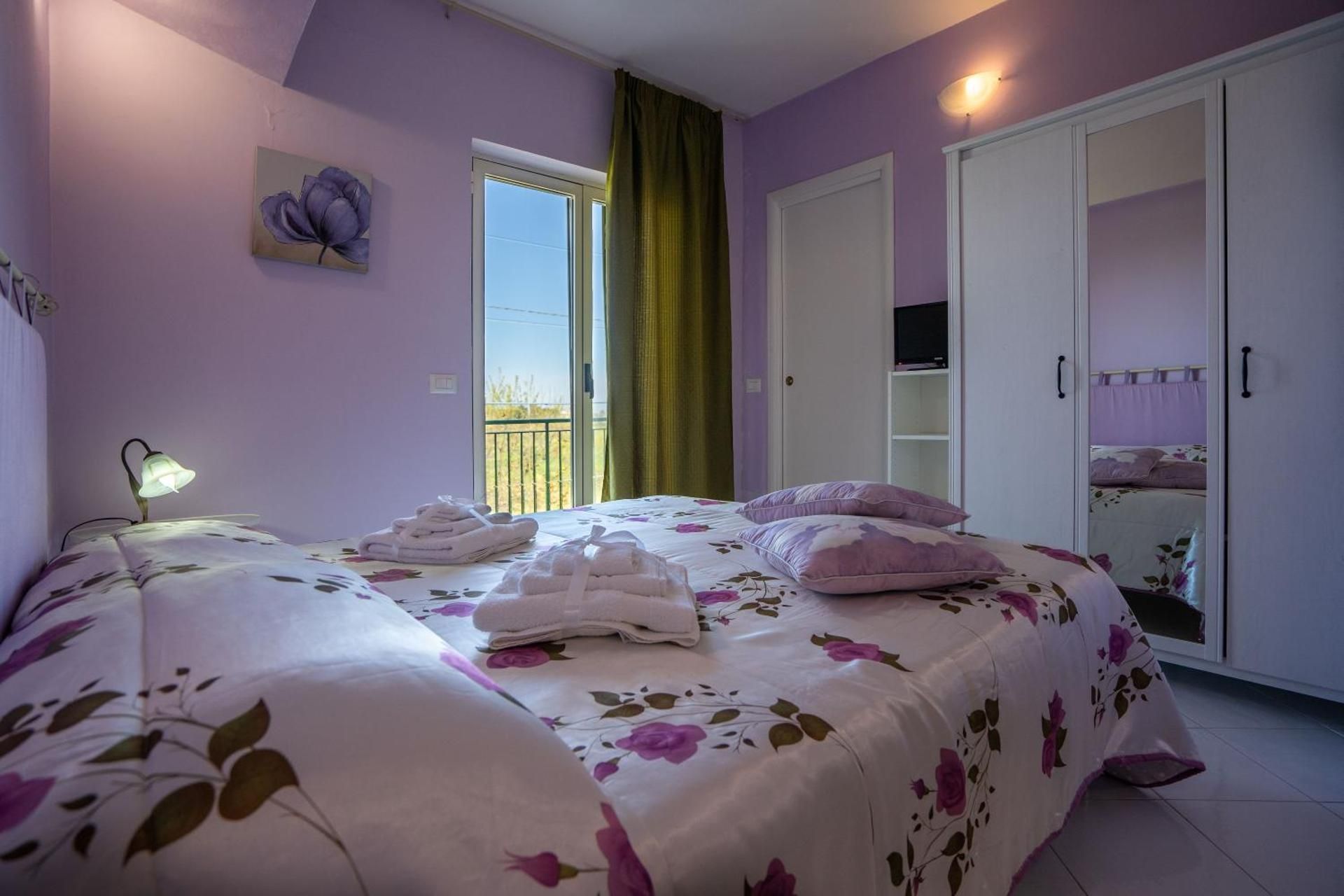 Deluxe Double Room with Balcony and Sea View