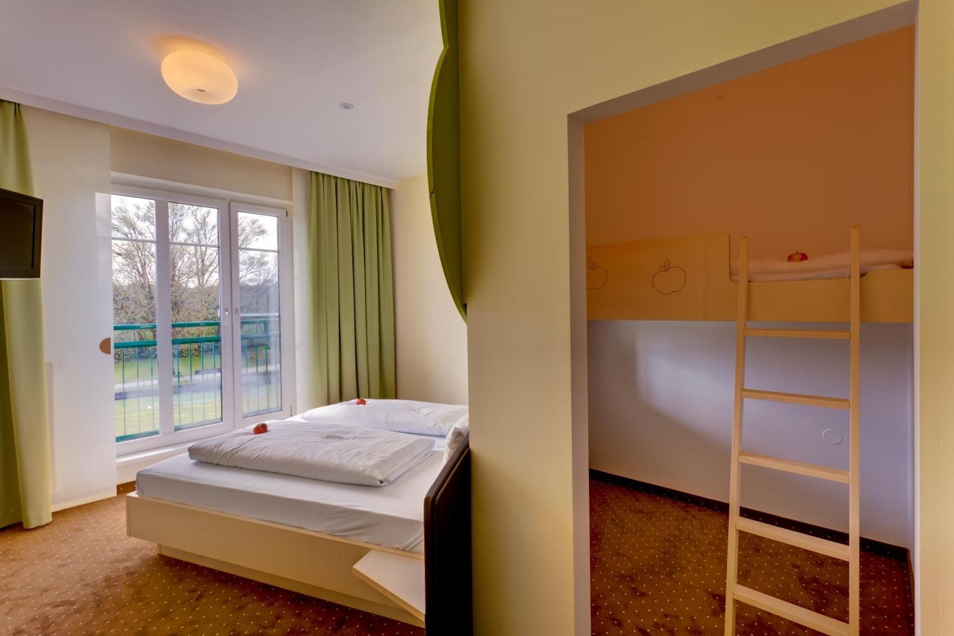 Triple Room with Private Bathroom
