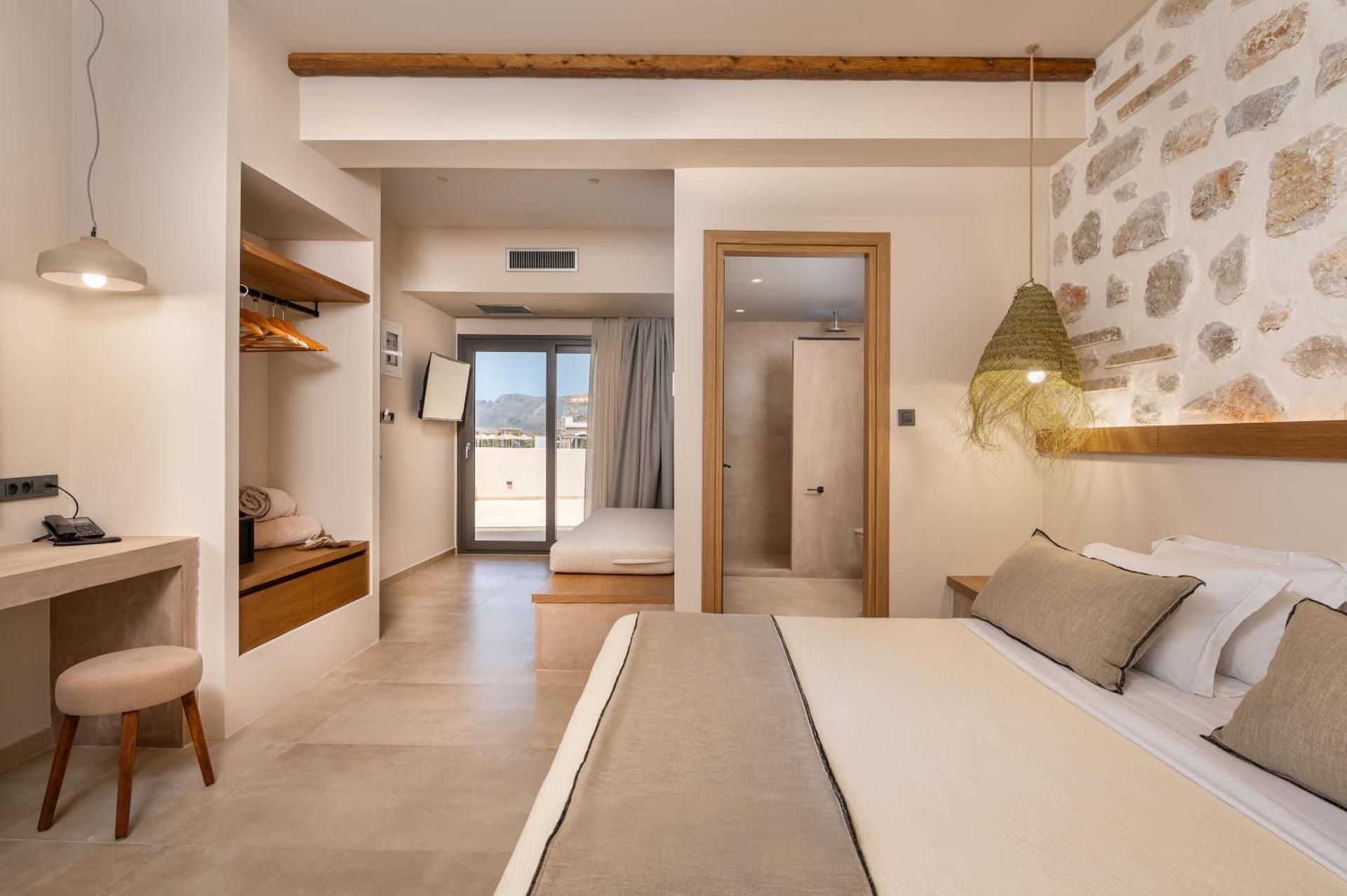 Deluxe Double Room with Side Sea View