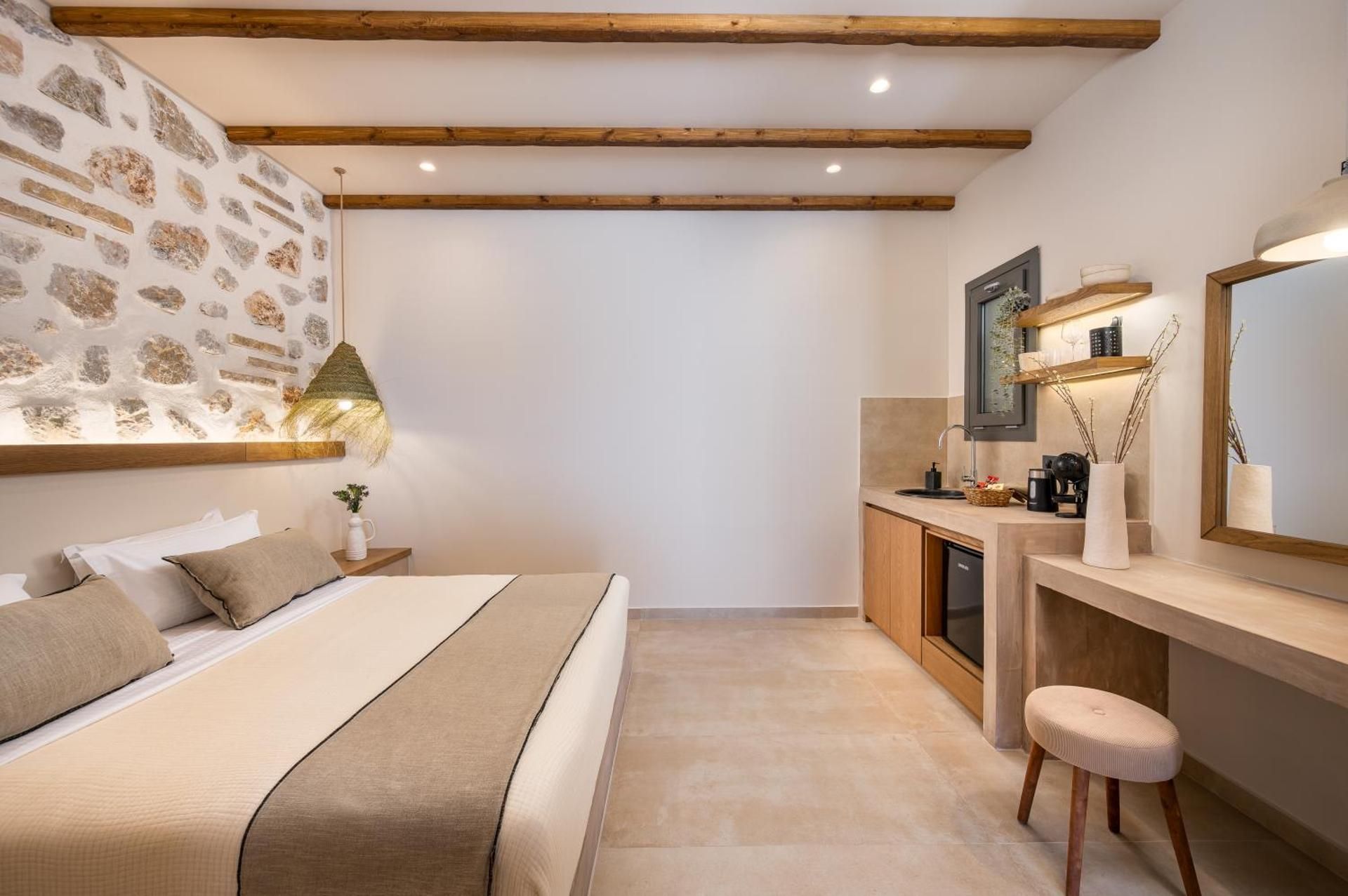 Deluxe Double Room with Side Sea View