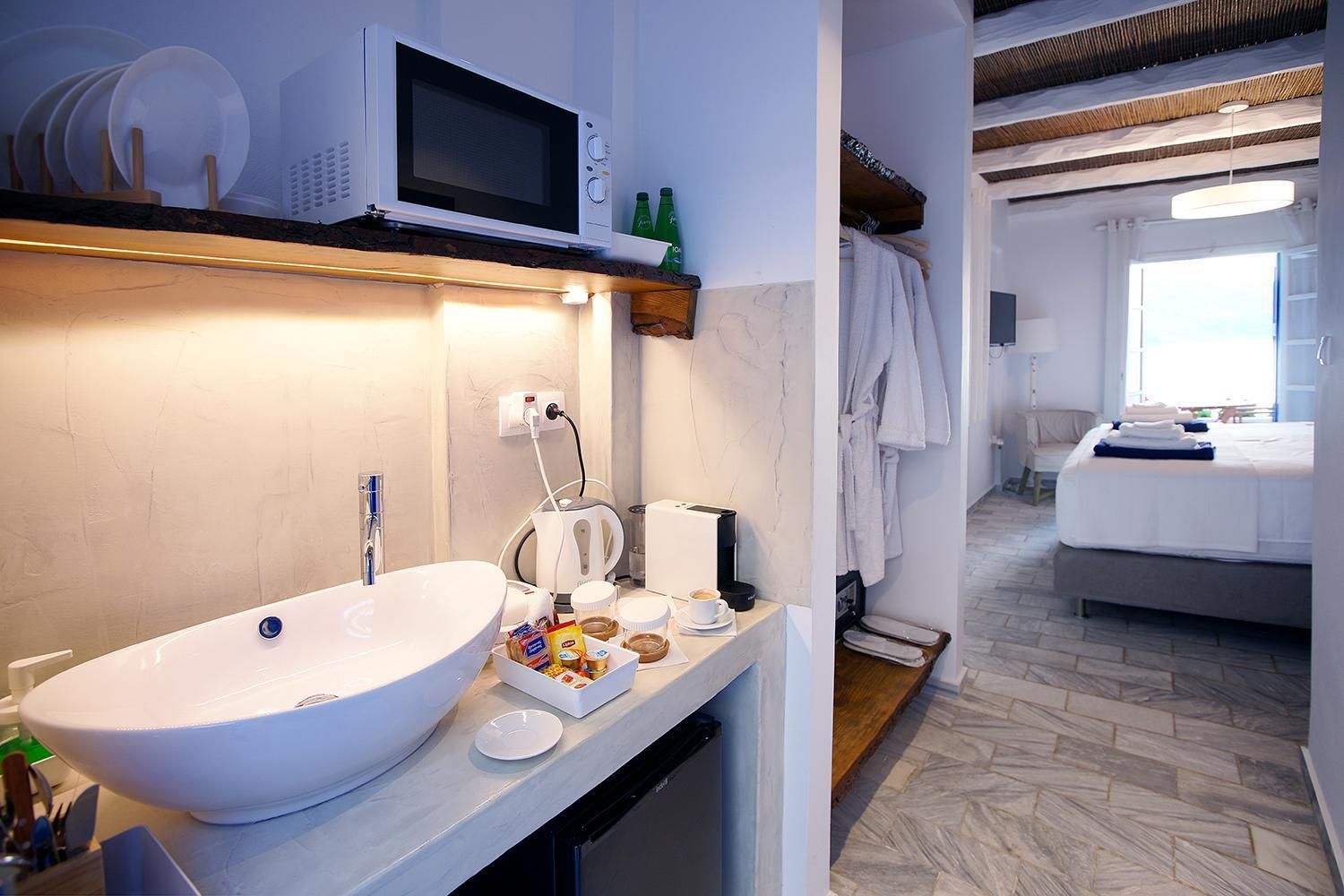 Double or Twin Room with Terrace