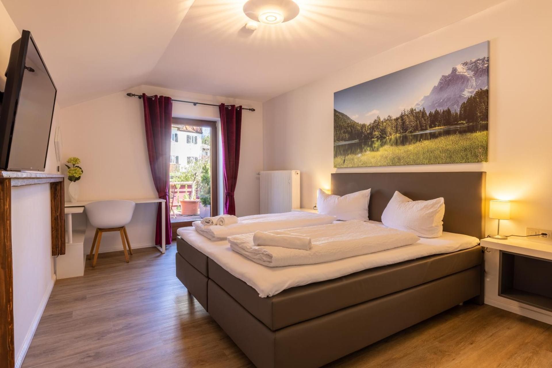 Double Room with Private Bathroom
