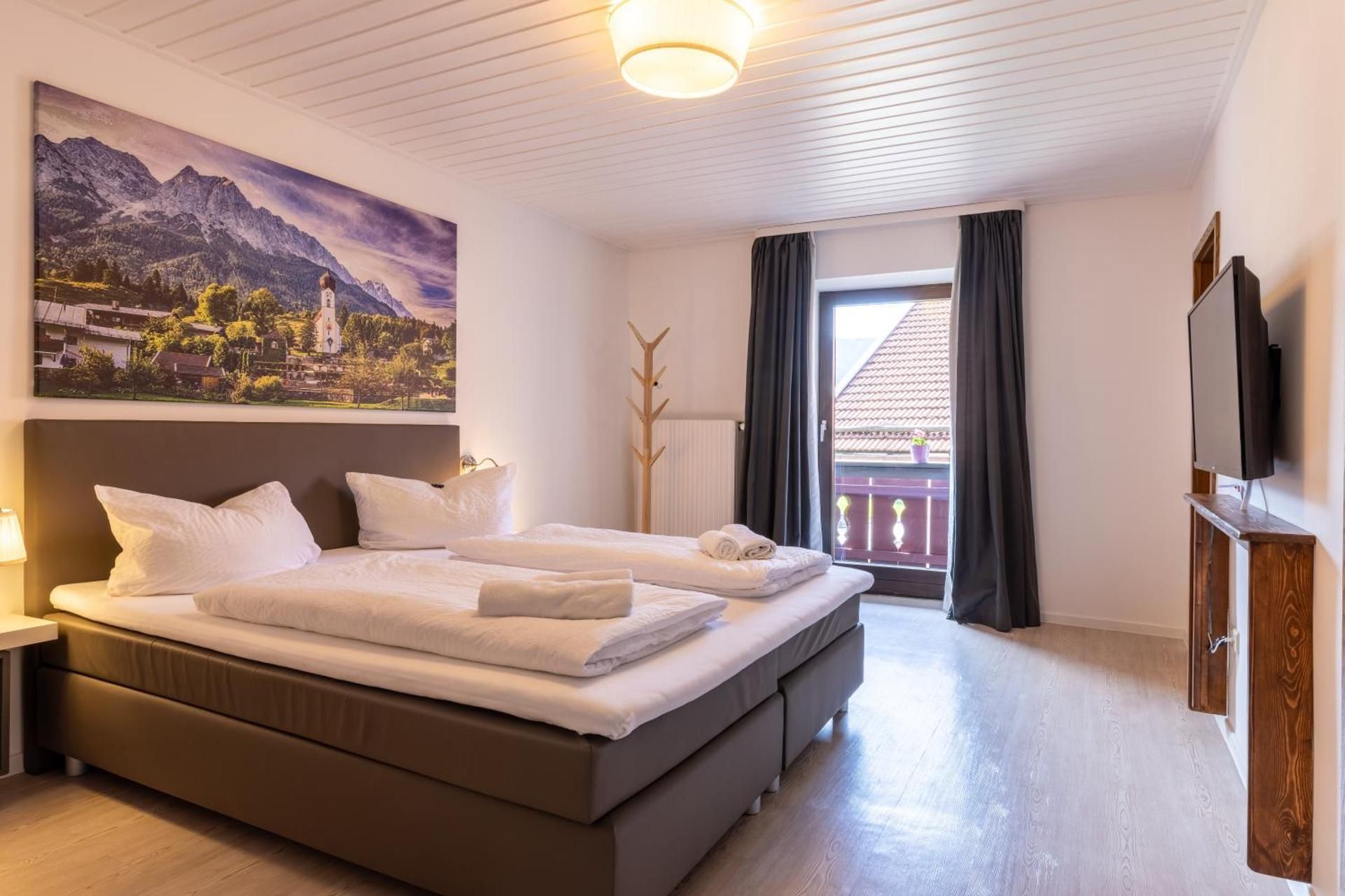 Double Room with Private Bathroom
