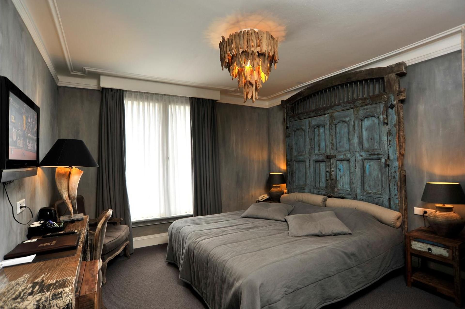 Superior Theme Room 2 Single Beds