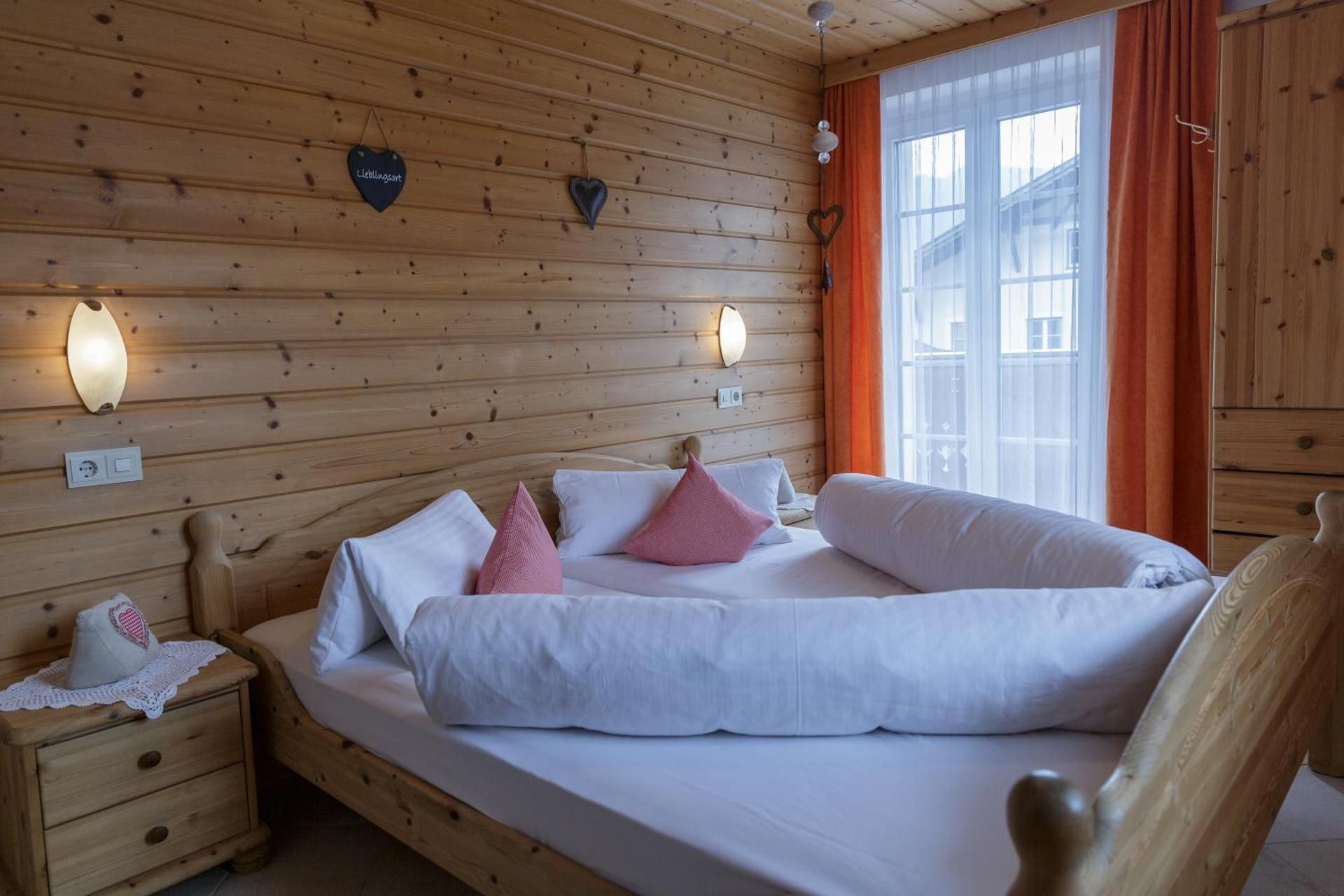 One-Bedroom Apartment with Balcony