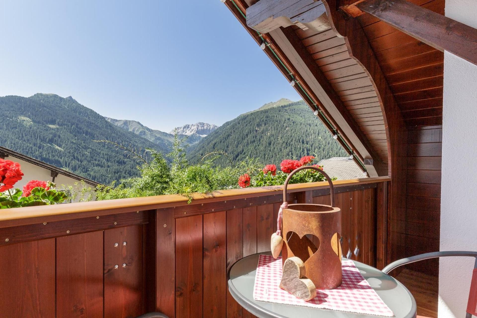 One-Bedroom Apartment with Balcony
