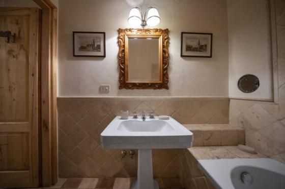 Double Room with Private External Bathroom