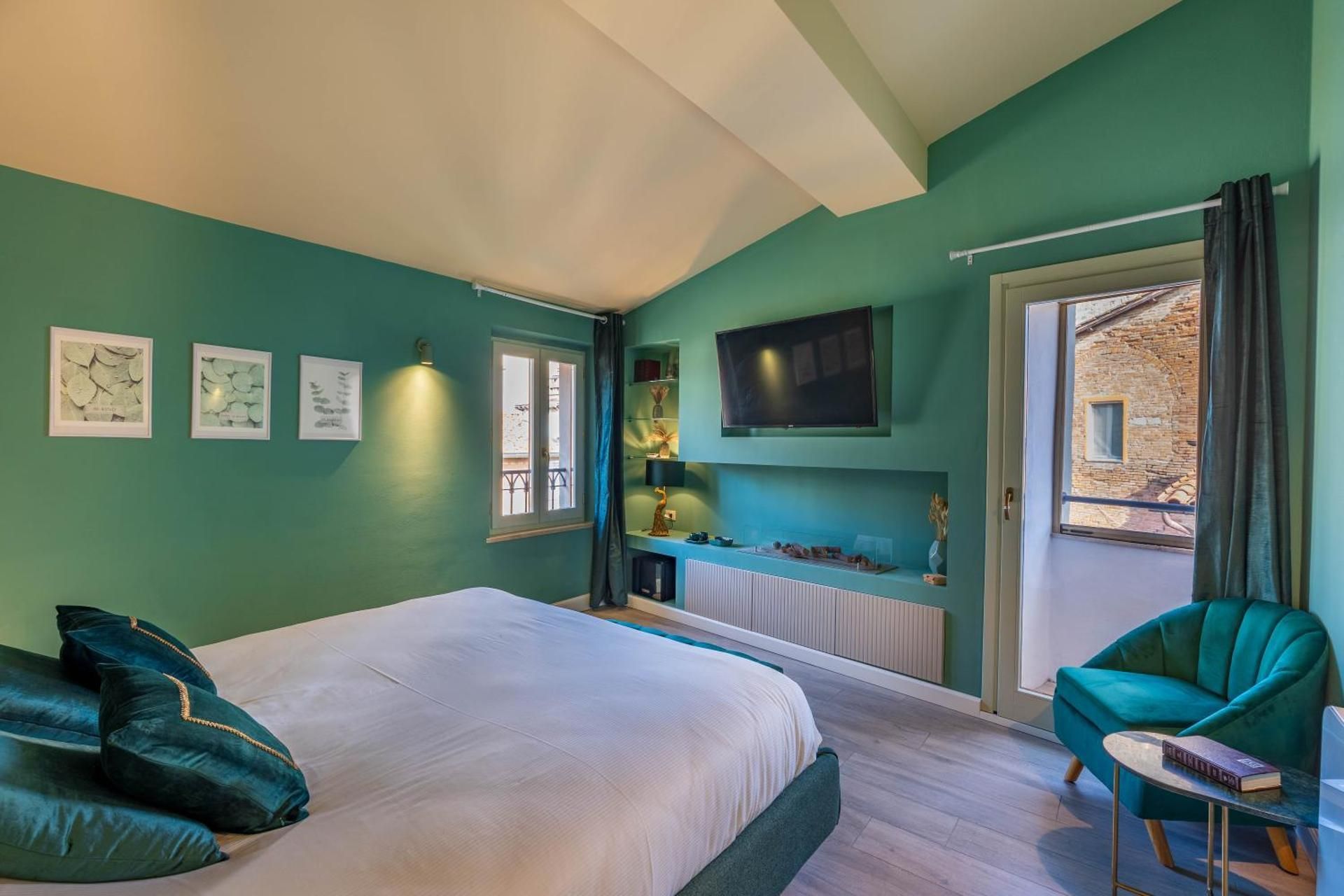 King Room