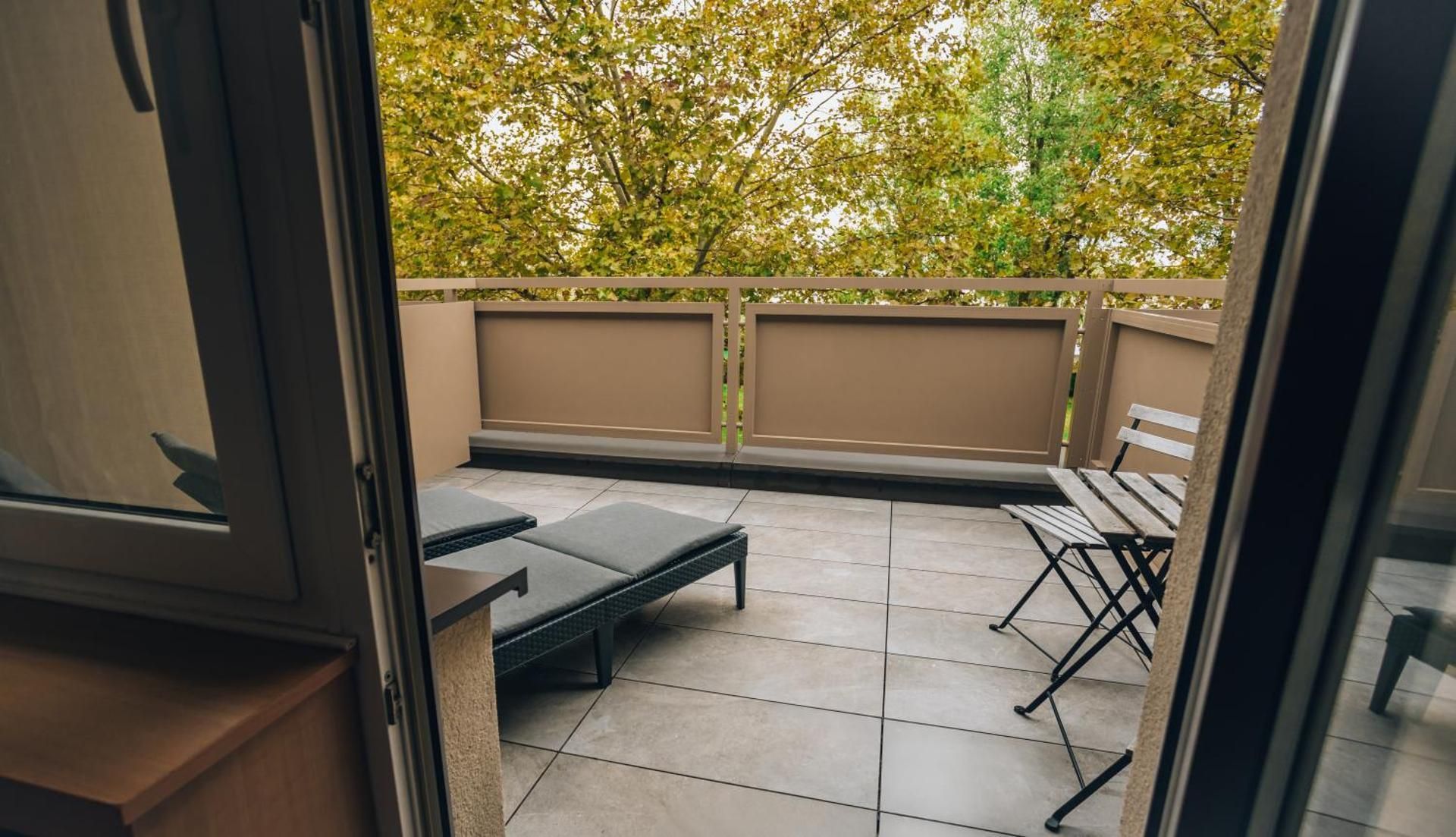 Double Room with Lake View