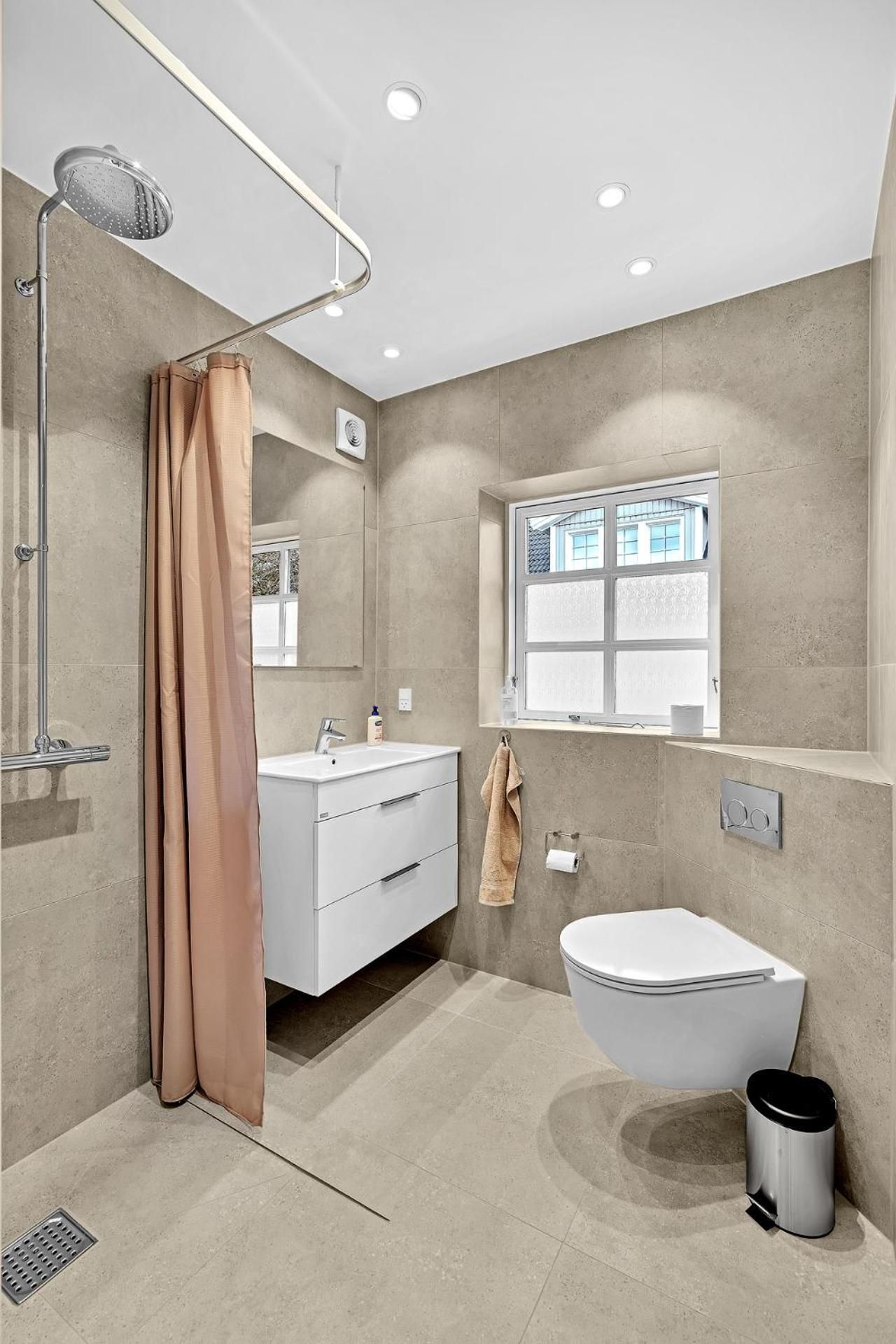 Twin Room with Shared Bathroom