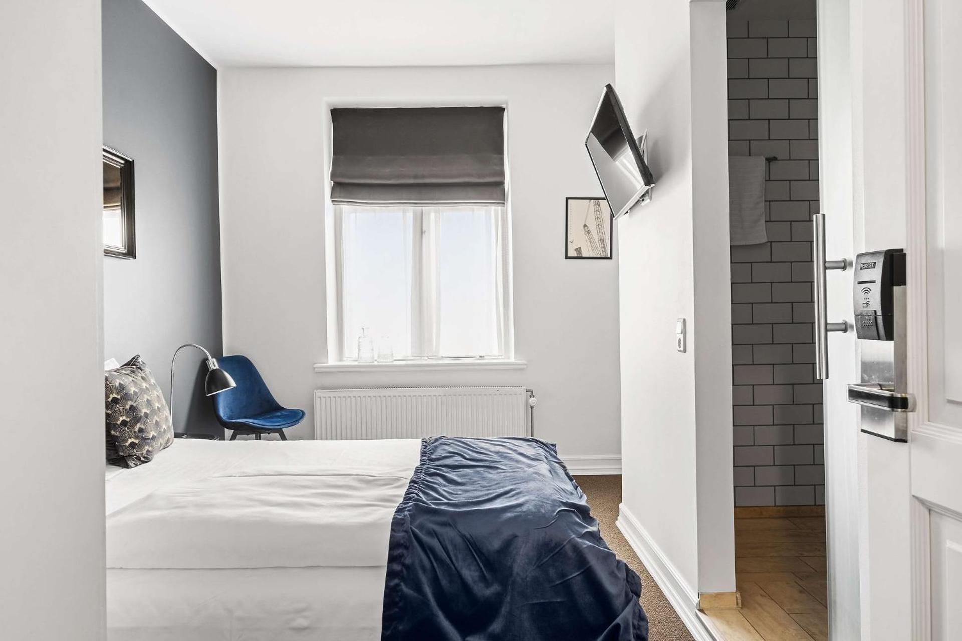 1 Double Bed, NonSmoking, Standard Room