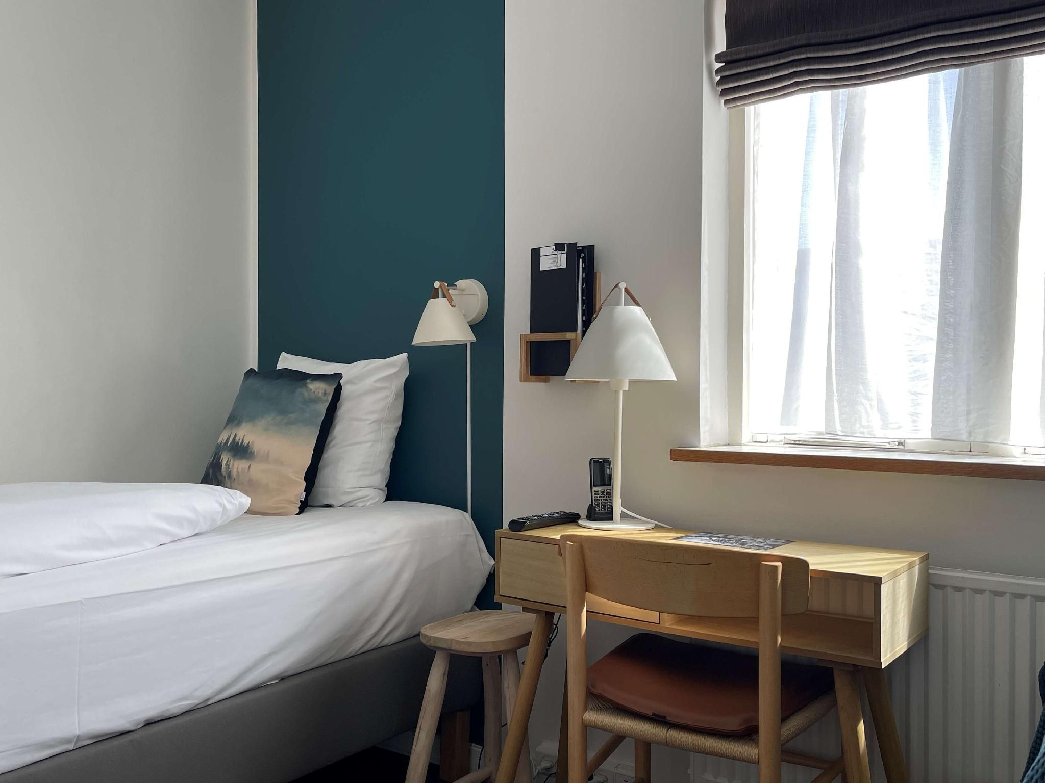 2 Single Beds, NonSmoking, Standard Room