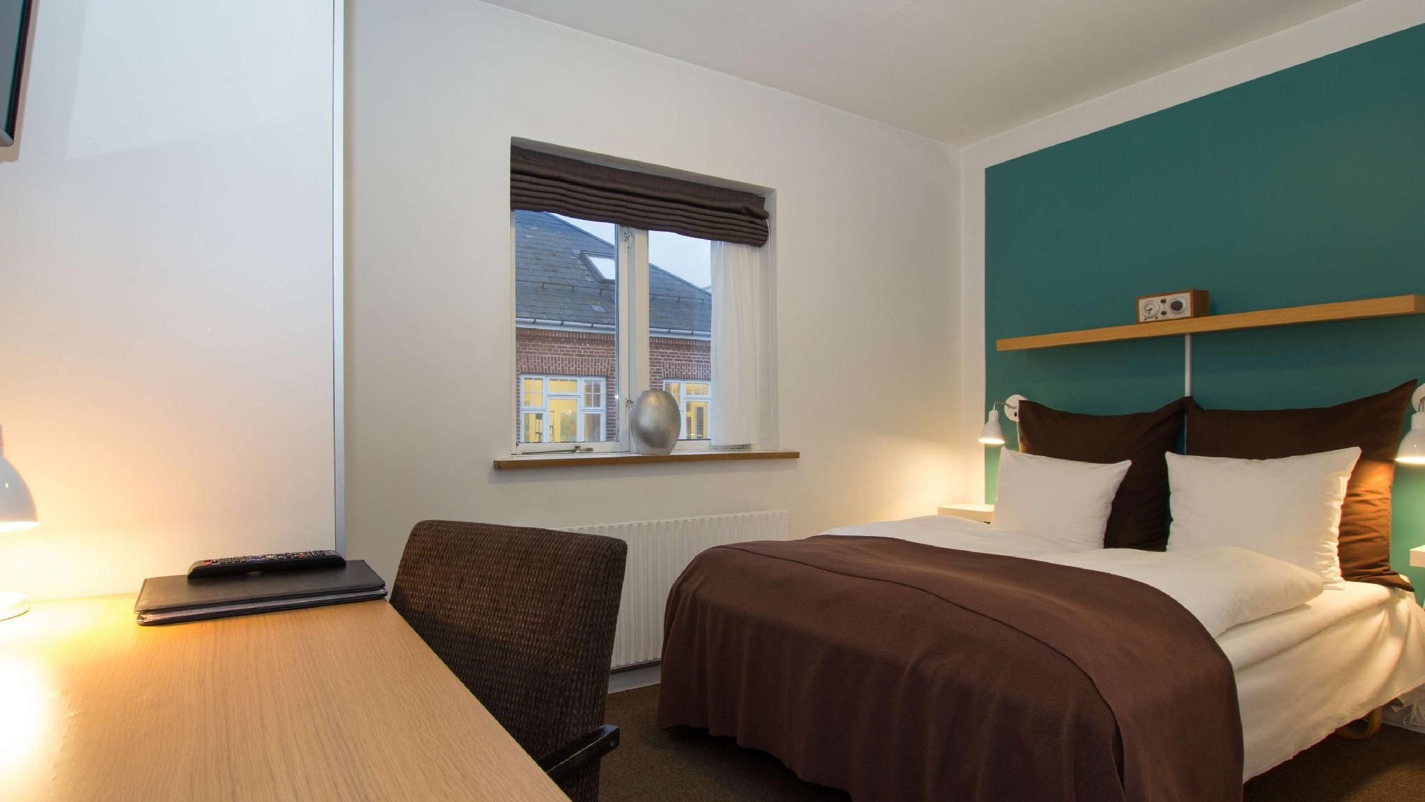1 Queen Bed, Nonsmoking, Standard Room