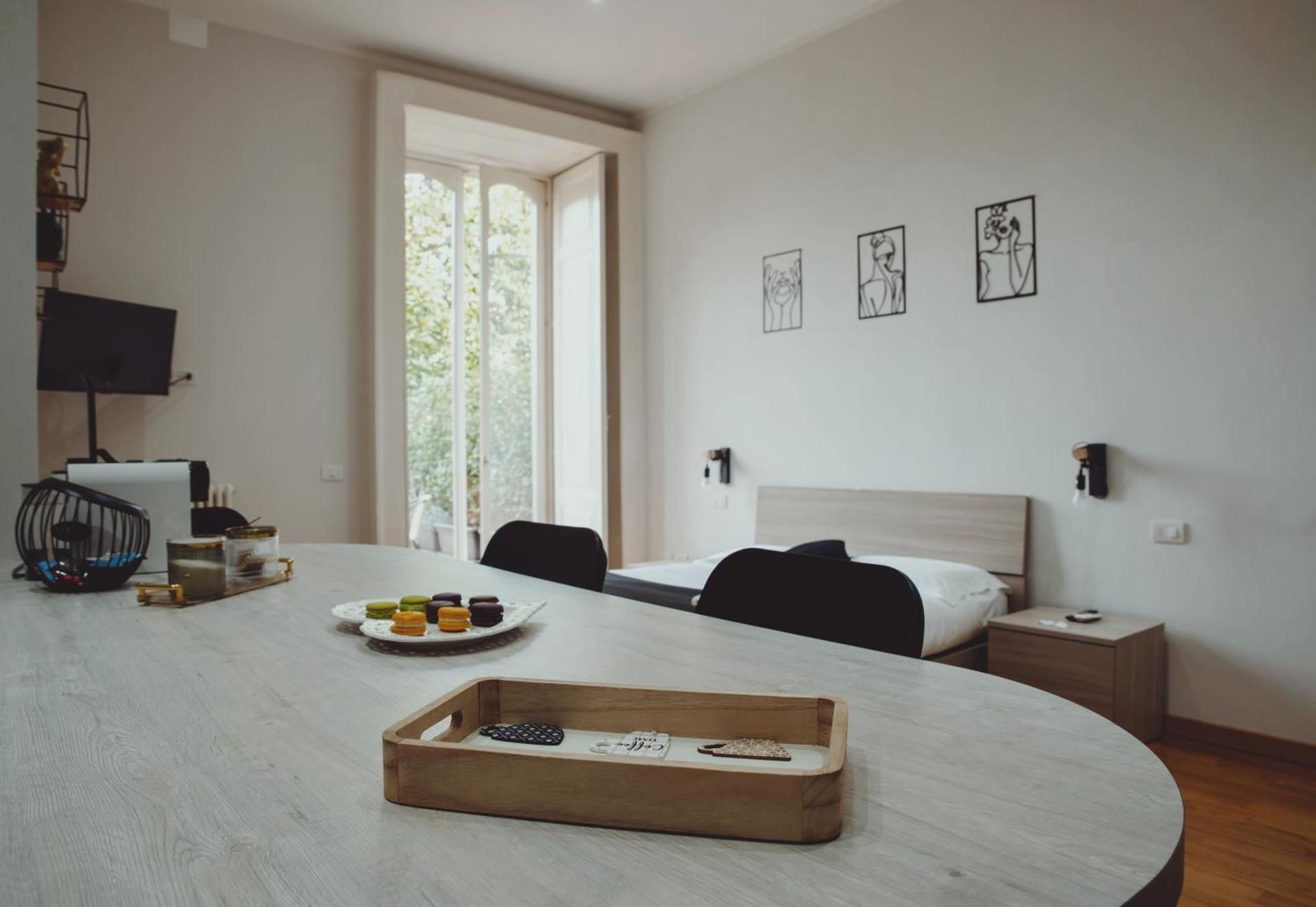 Royal Palace B&B Deluxe King Room 3