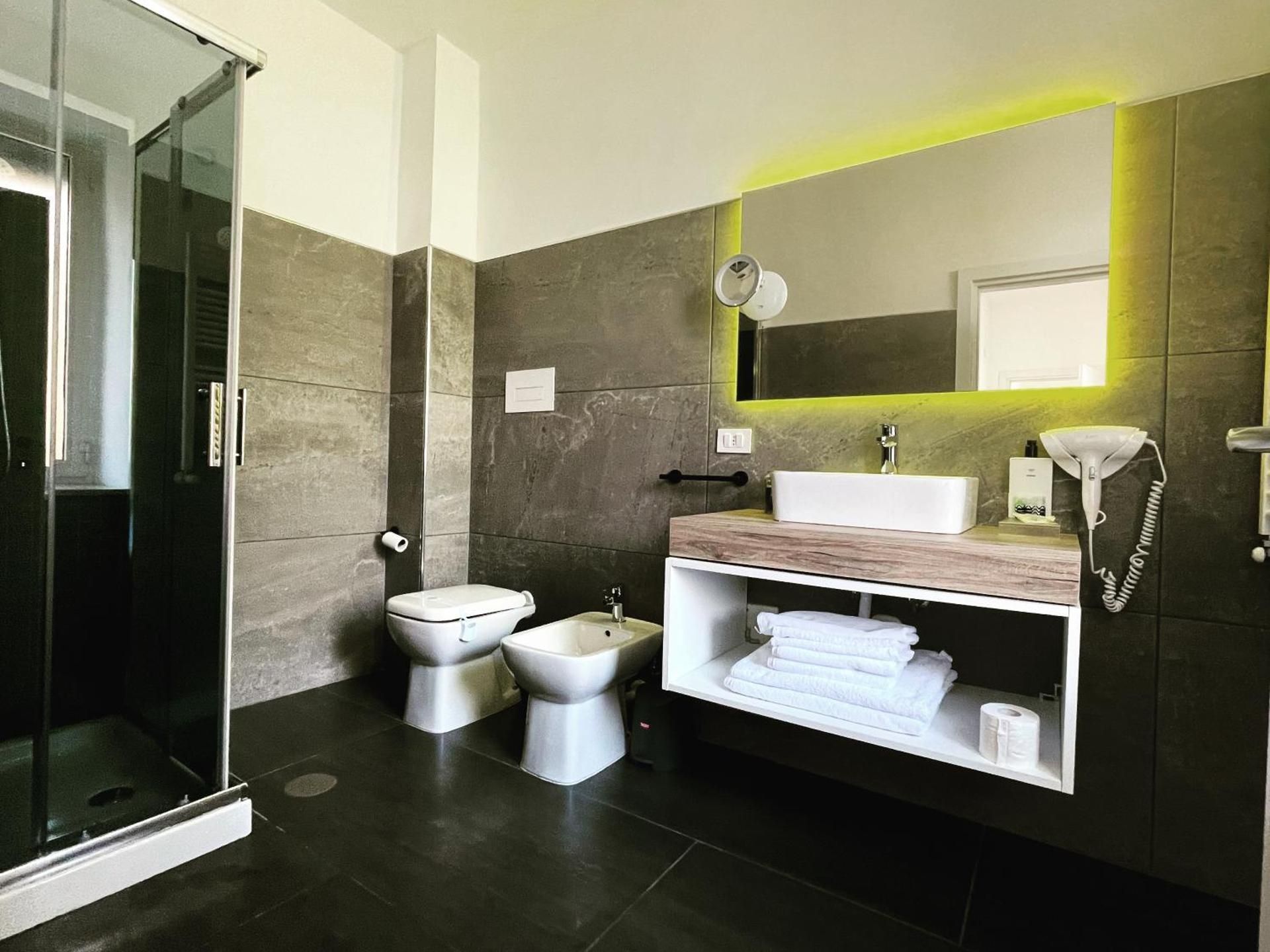 Zeta Rooms Junior Suite 3